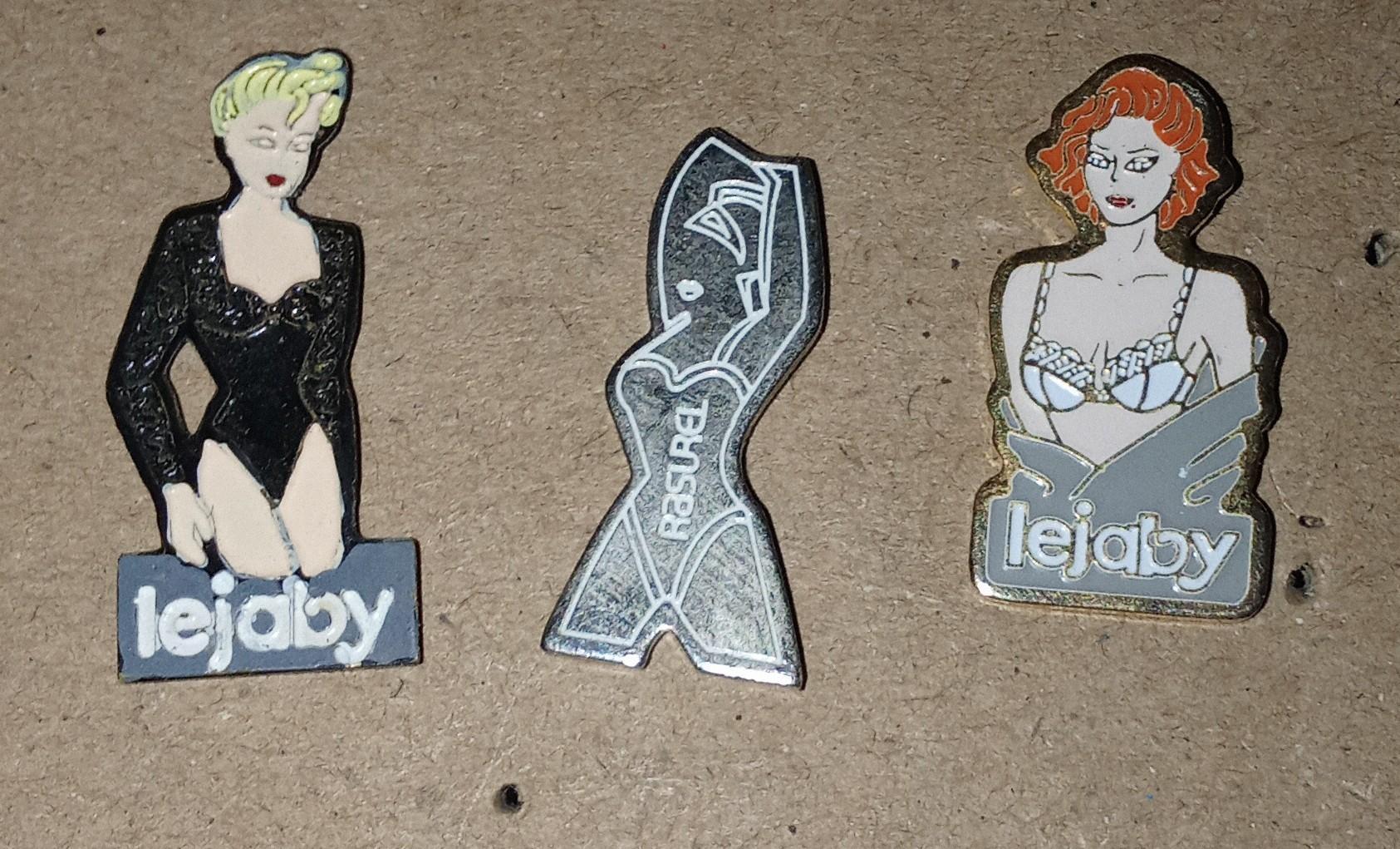 troc de troc lot 3 pin's sans attache image 0