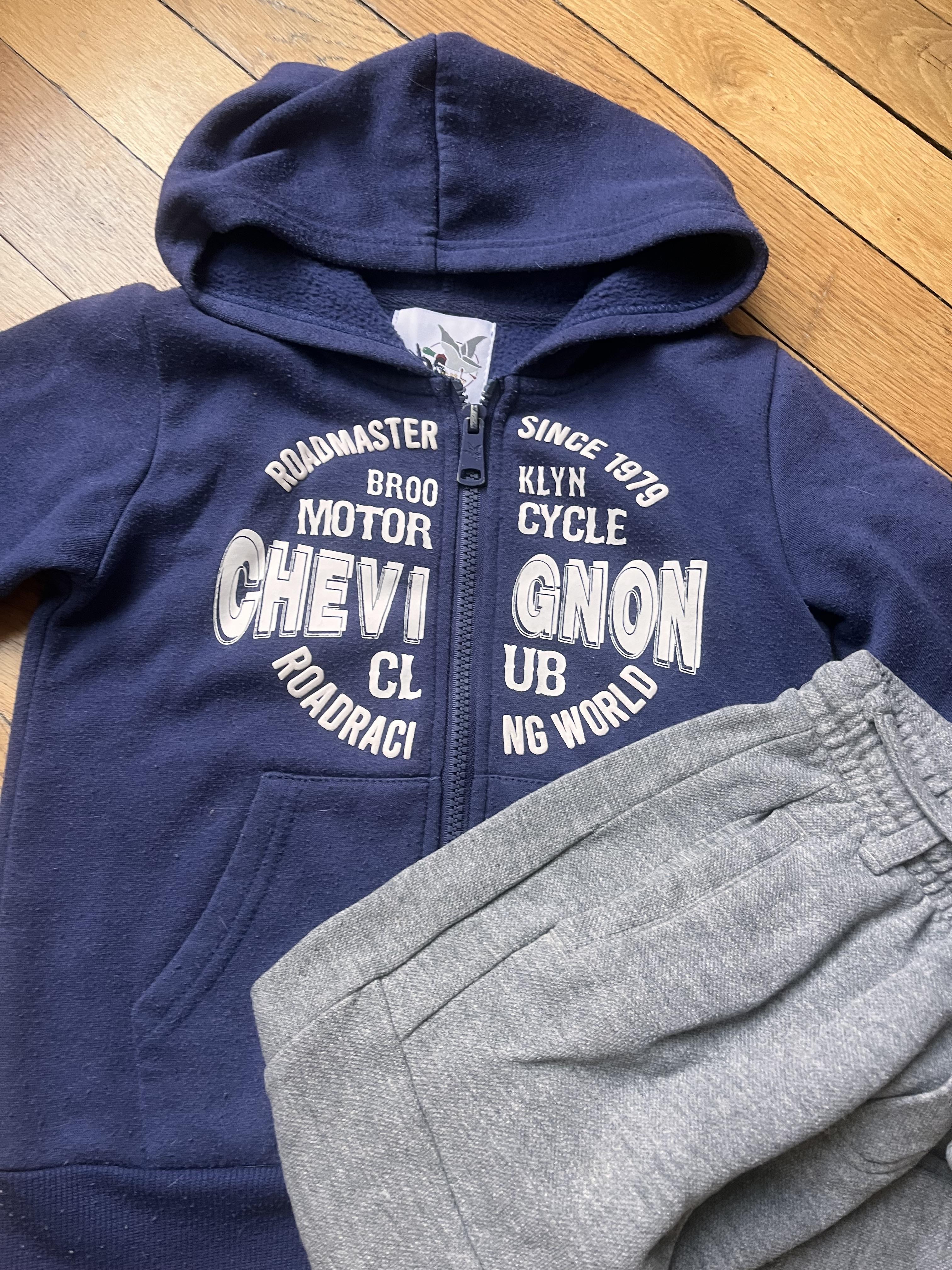 troc de troc gilet et jogging taille 6 ans image 1