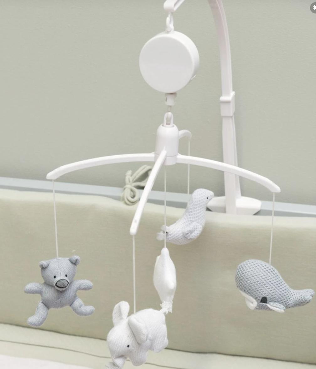 troc de troc mobile bébé musical avec animaux en laine image 0