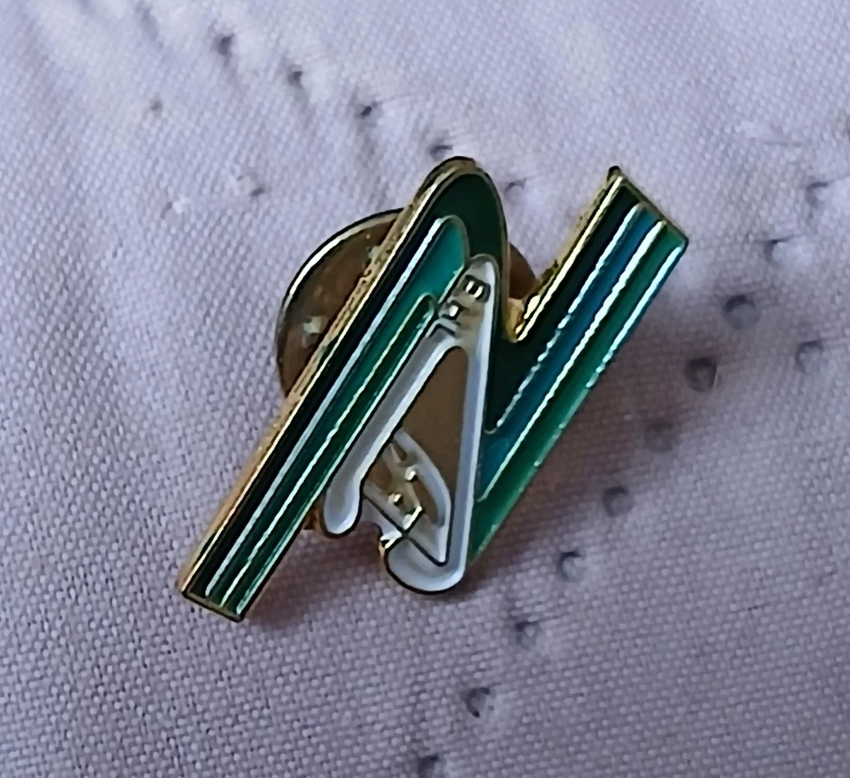 troc de troc reserver. un pins image 2