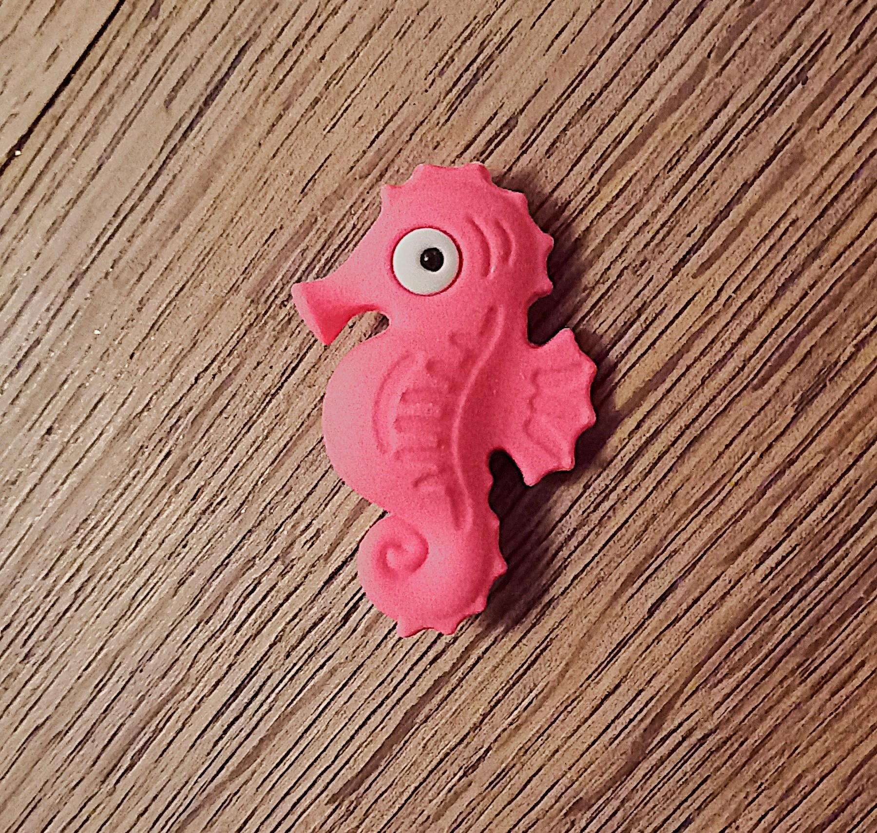 troc de troc gomme "hippocampe". reservee. image 0