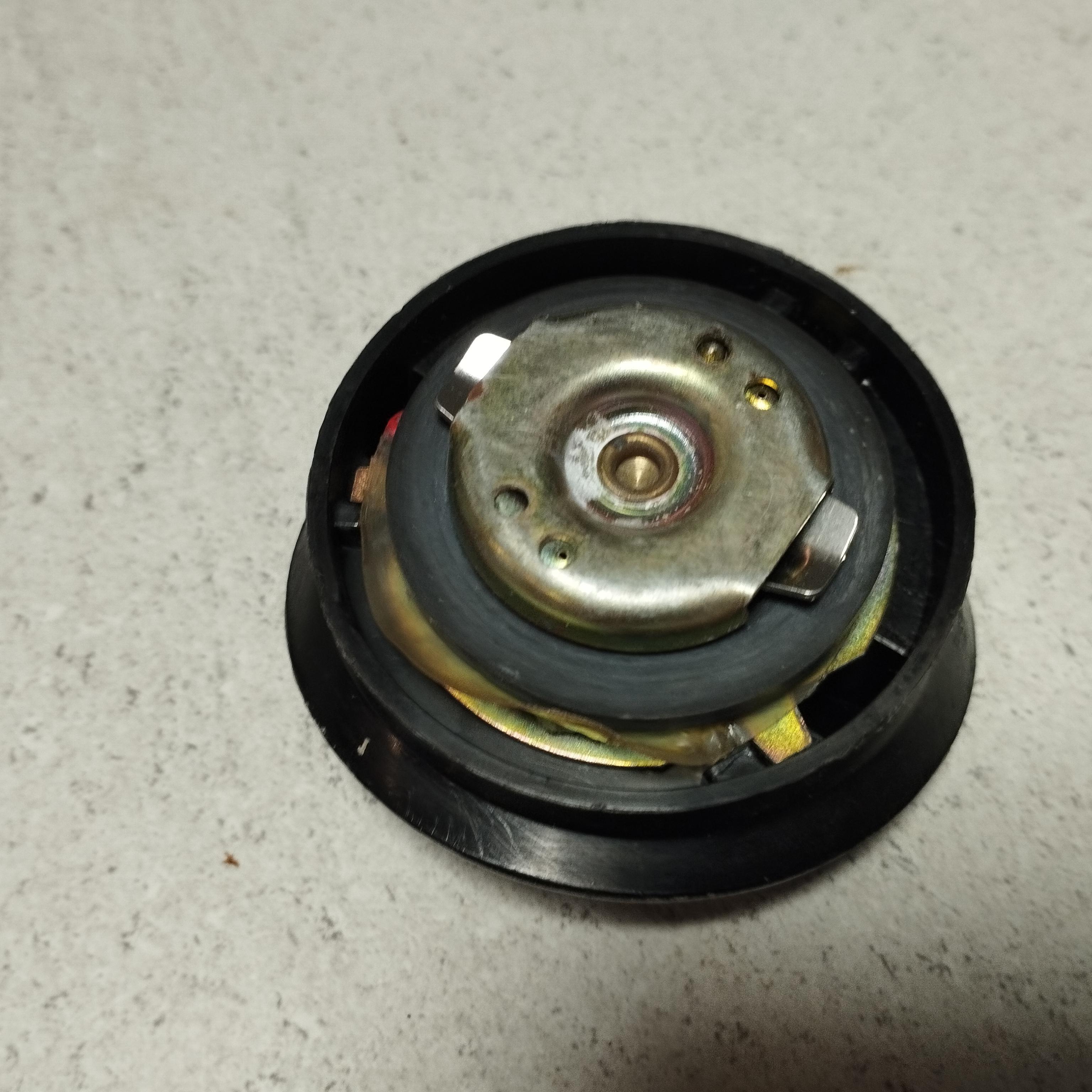 troc de troc bouchon réservoir de voiture image 0