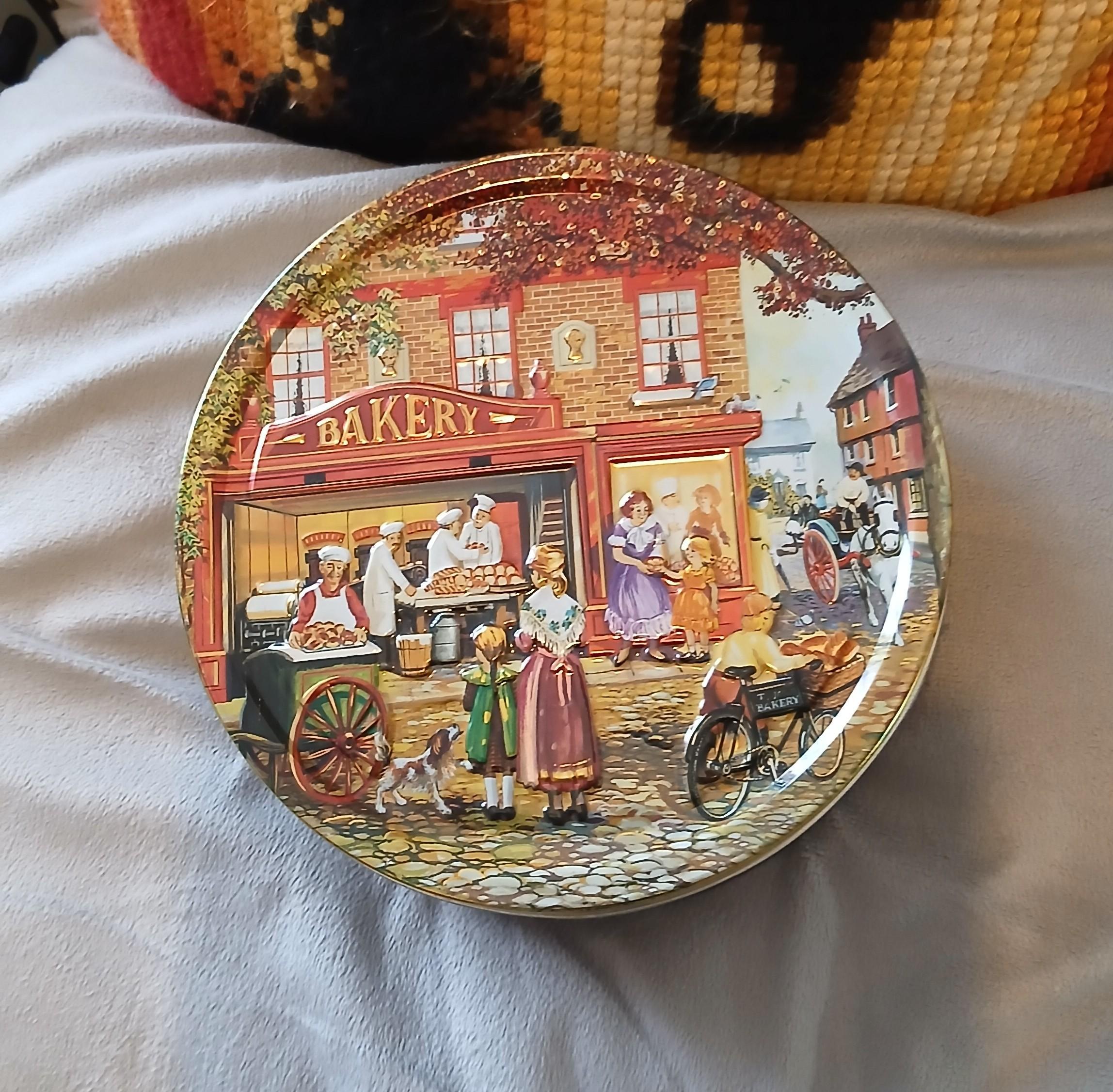 troc de troc une boîte en fer image 0
