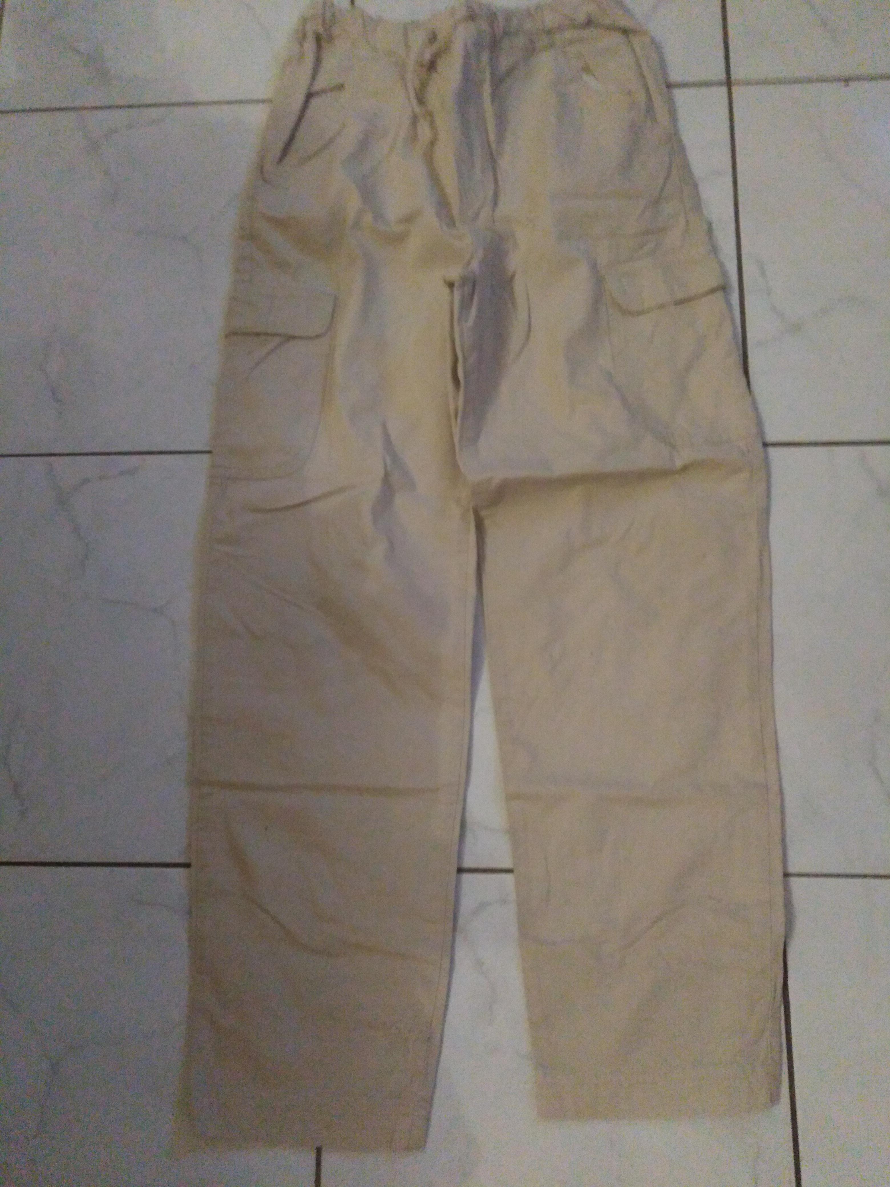 troc de troc pantalon beige tzille 12 ans image 0