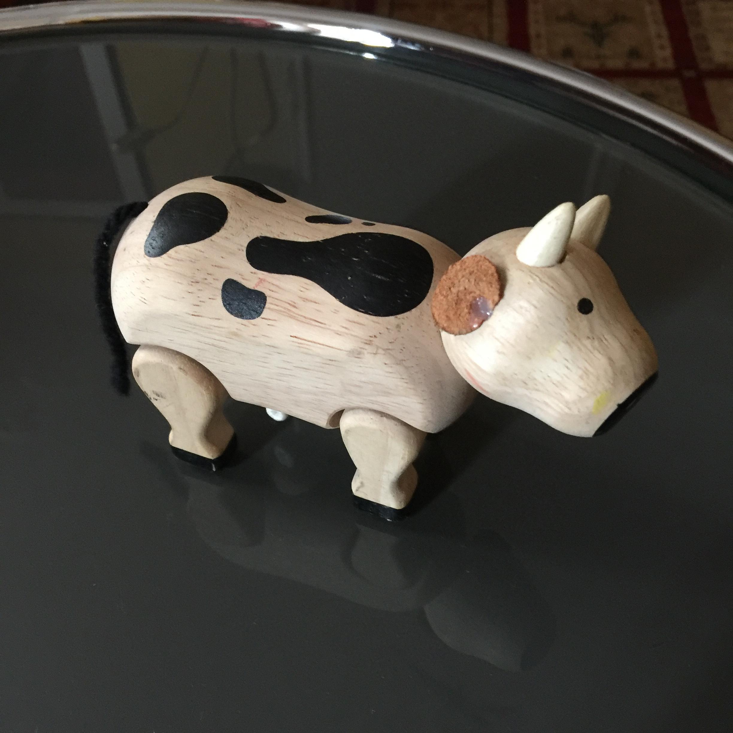 troc de troc petite vache en bois image 0