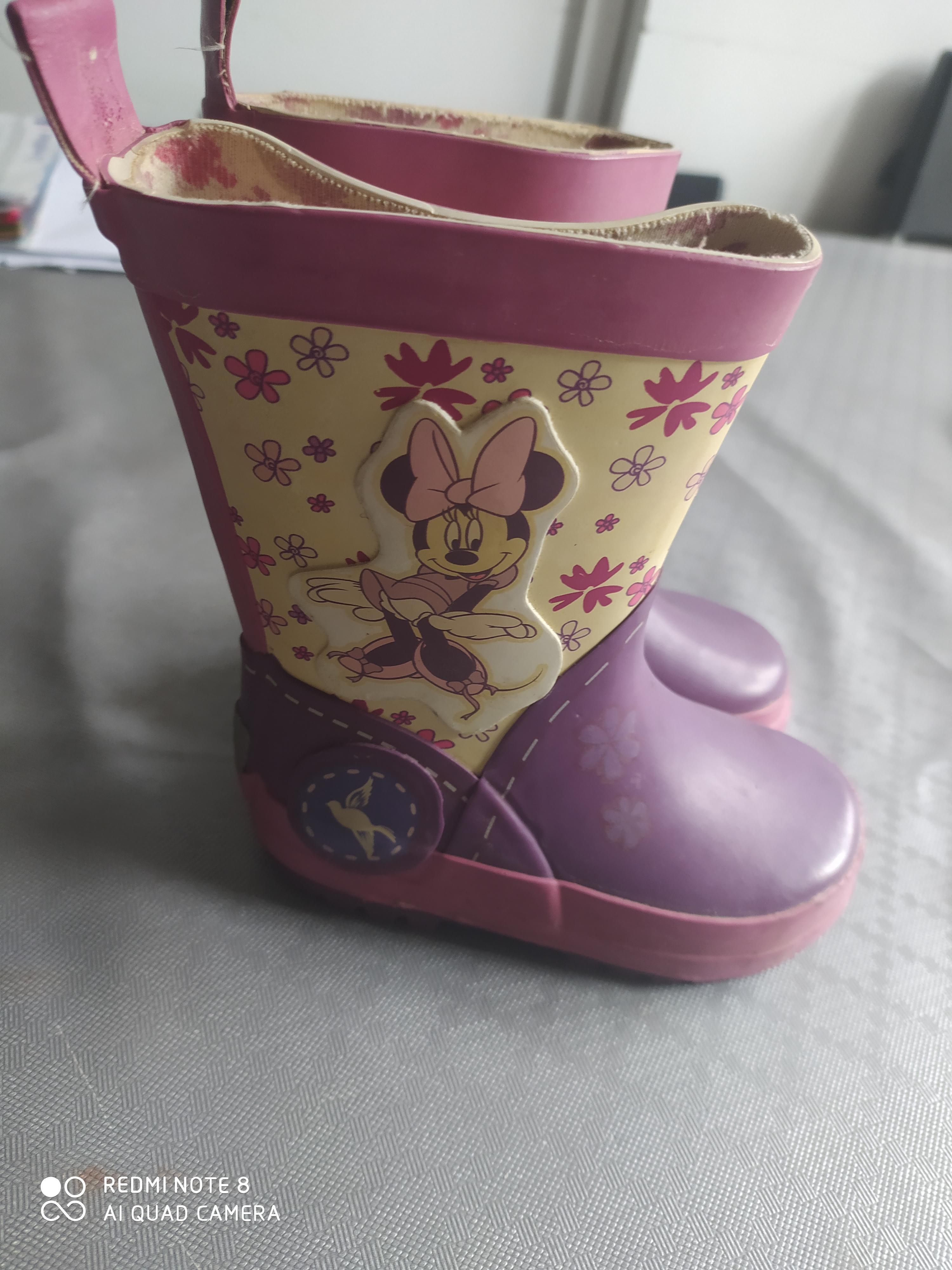 troc de troc paires de bottes disney image 0