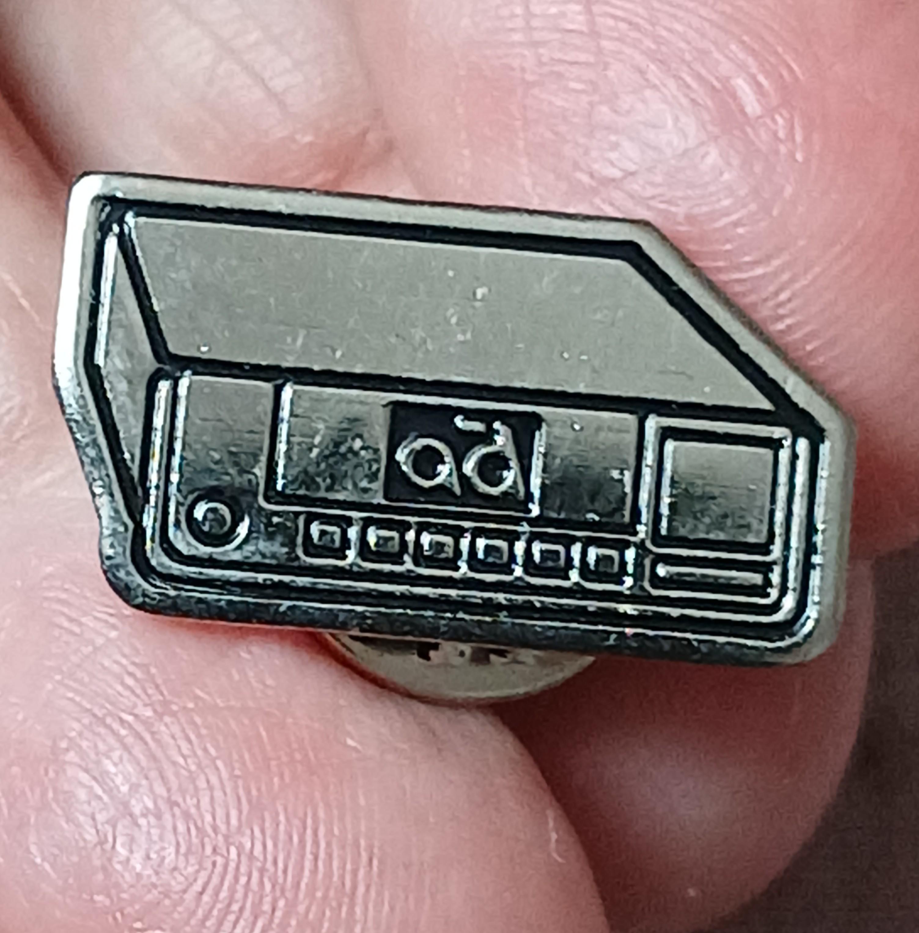 troc de troc reserver. un pins image 1