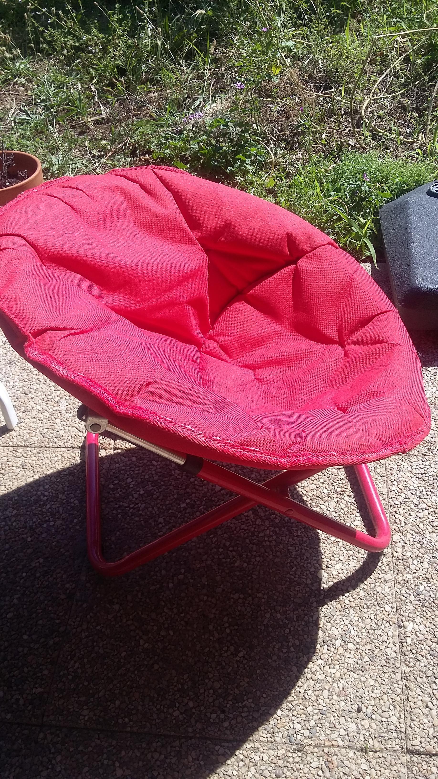 troc de troc chaise pliante rouge pour enfant image 0