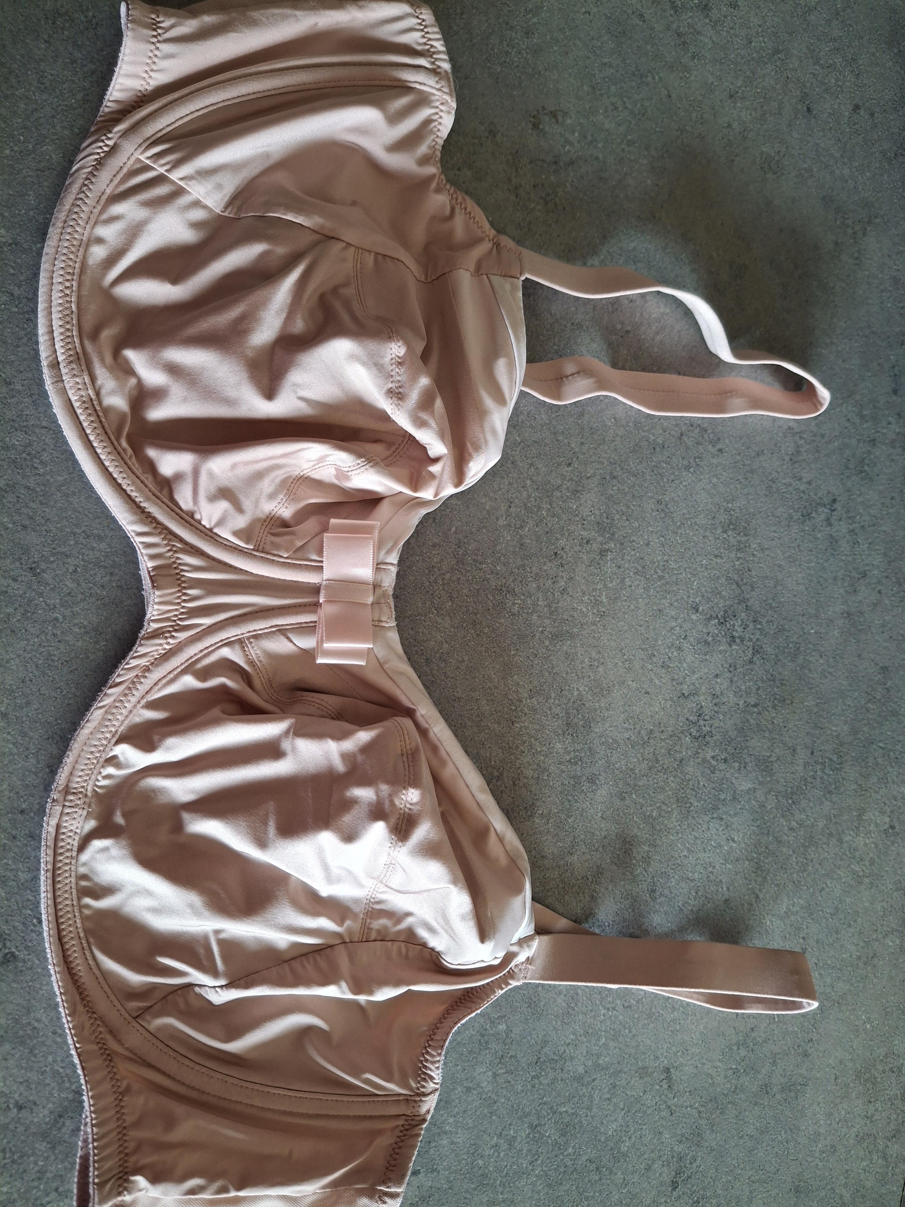 troc de troc soutien gorge beige rosé image 0