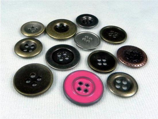 troc de troc recherche lot de boutons en métal image 0