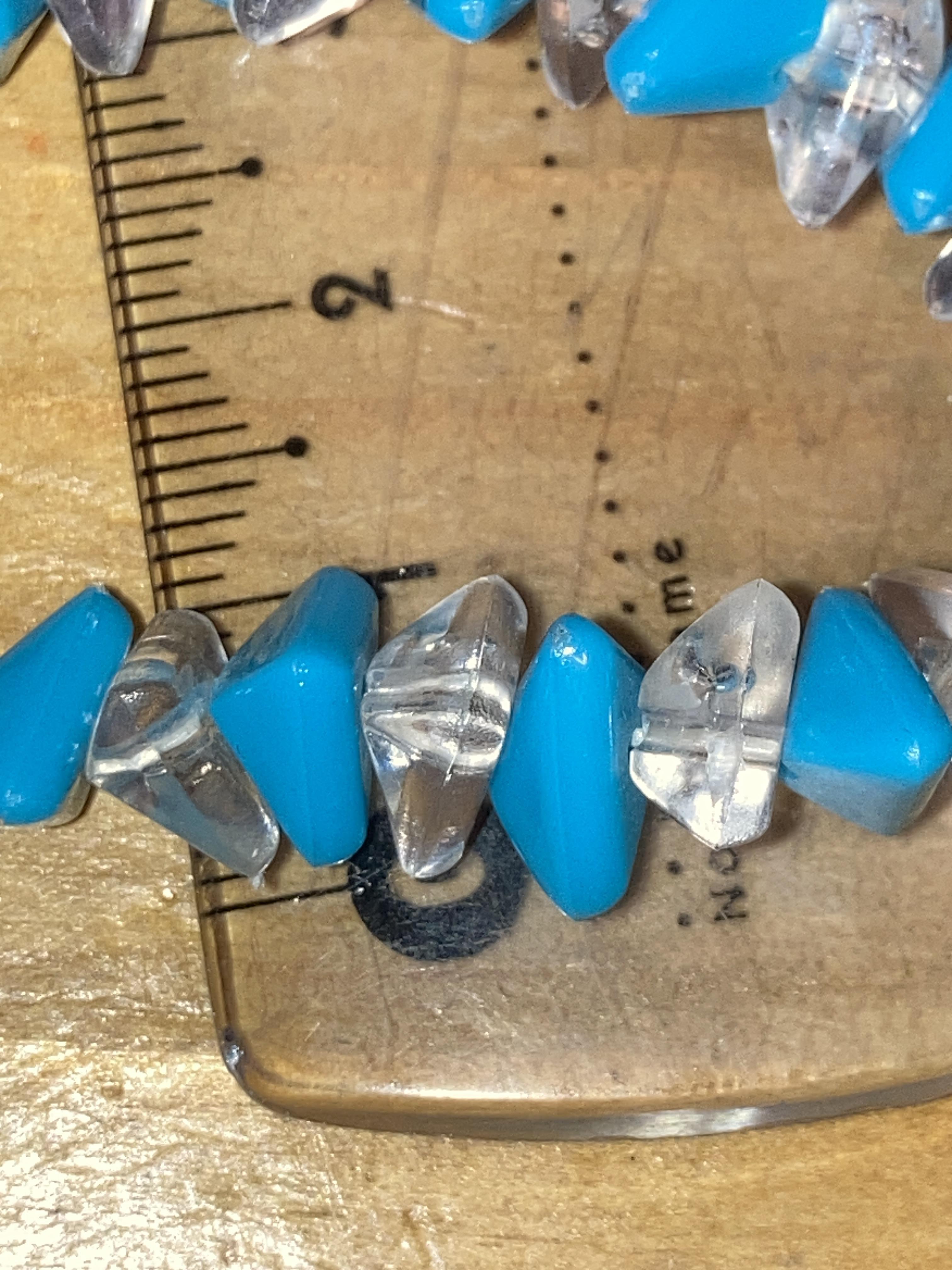 troc de troc bracelet perles triangulaires turquoises et transparentes image 1