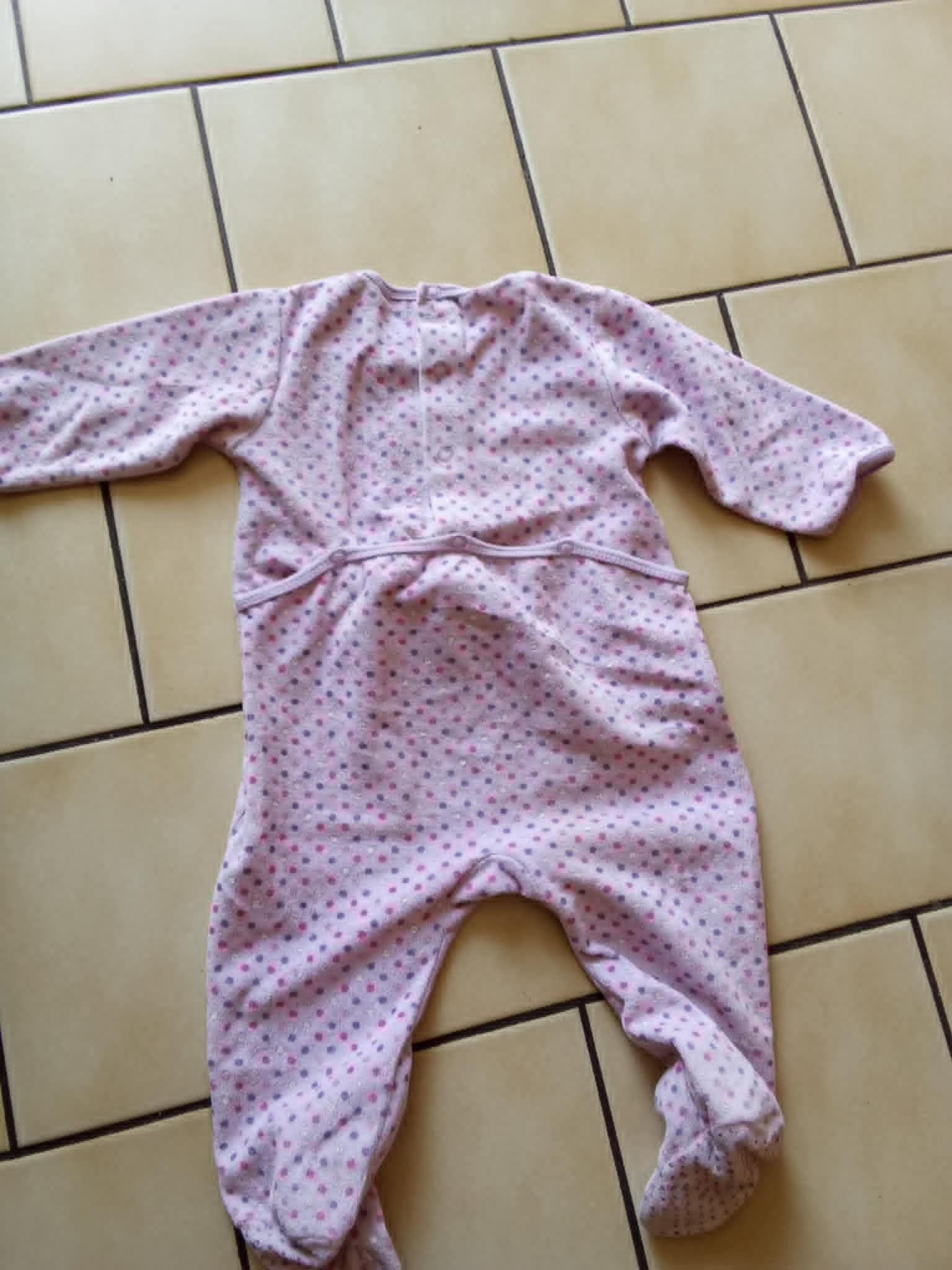 troc de troc °pyjama 6 mois hello  kitty mauve petit pois image 1