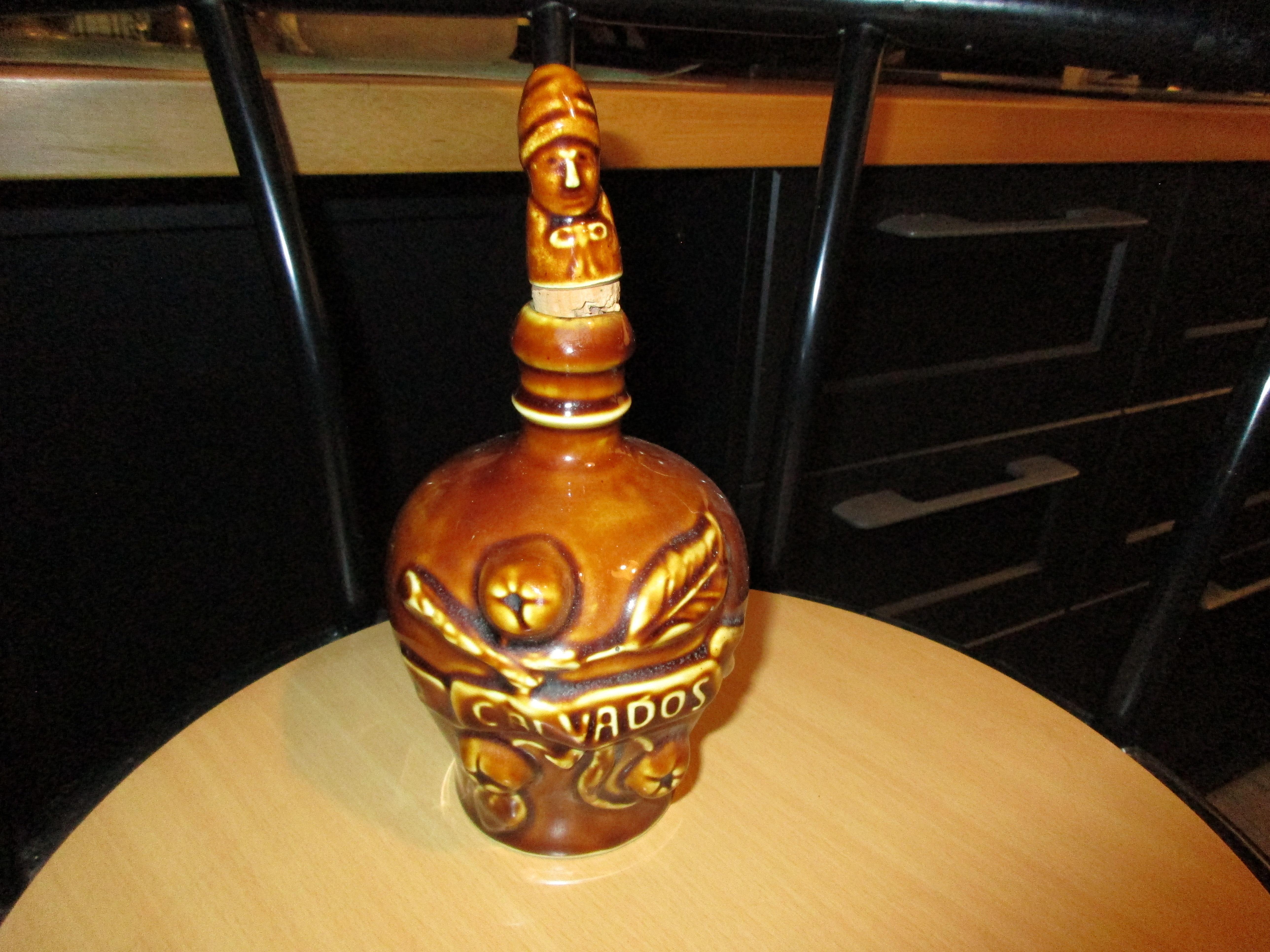 troc de troc bouteille vide vintage calvados tbé image 0