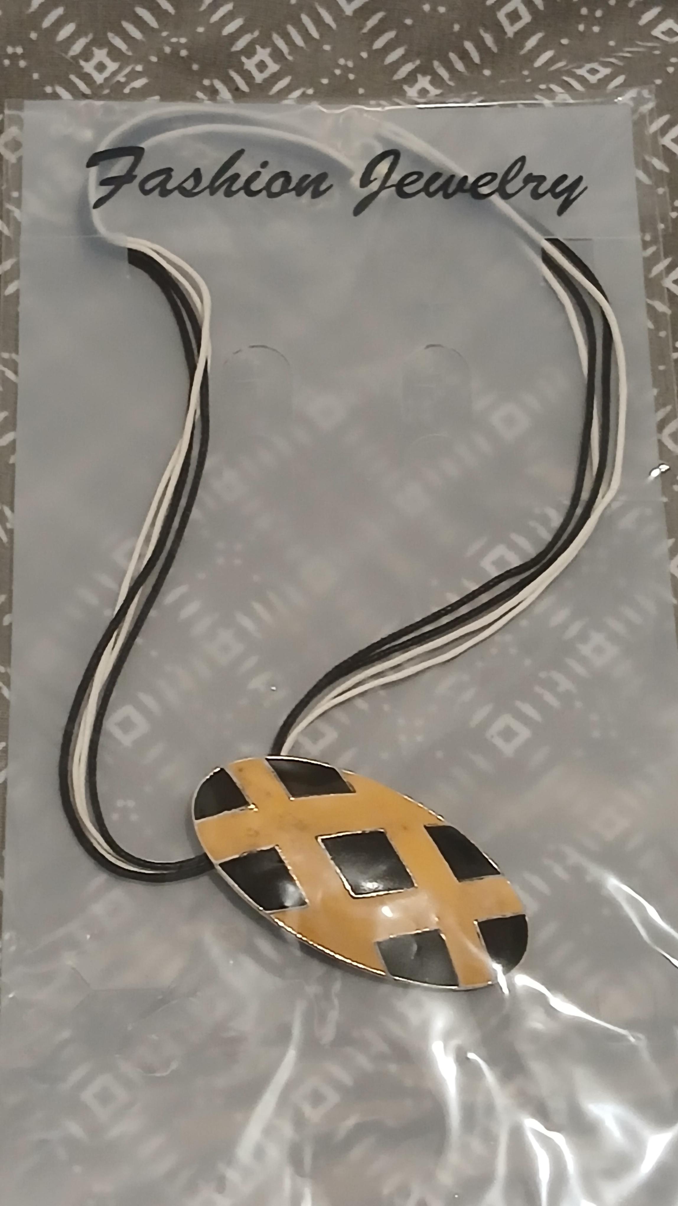 troc de troc reserver divers troc collier femme image 0