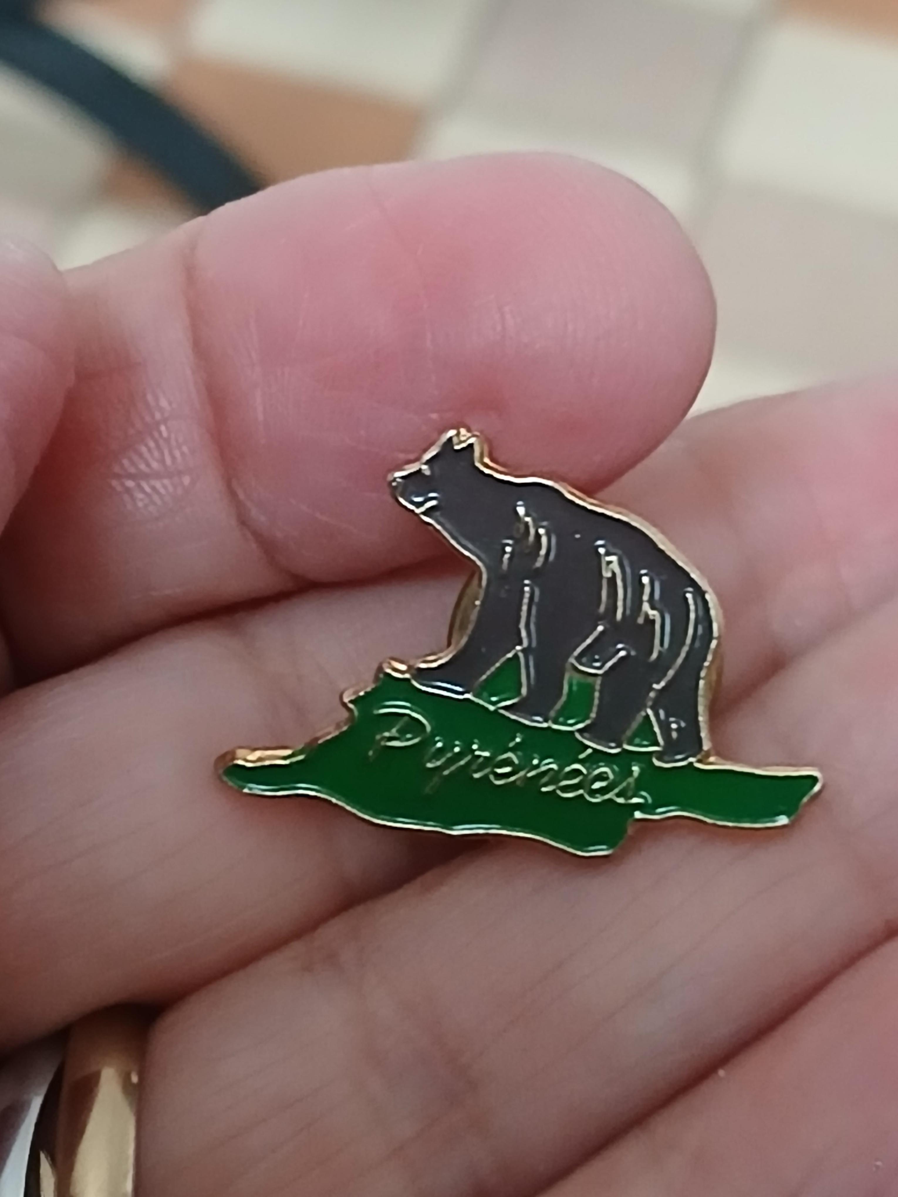 troc de troc reserver sophie  un  pins image 1
