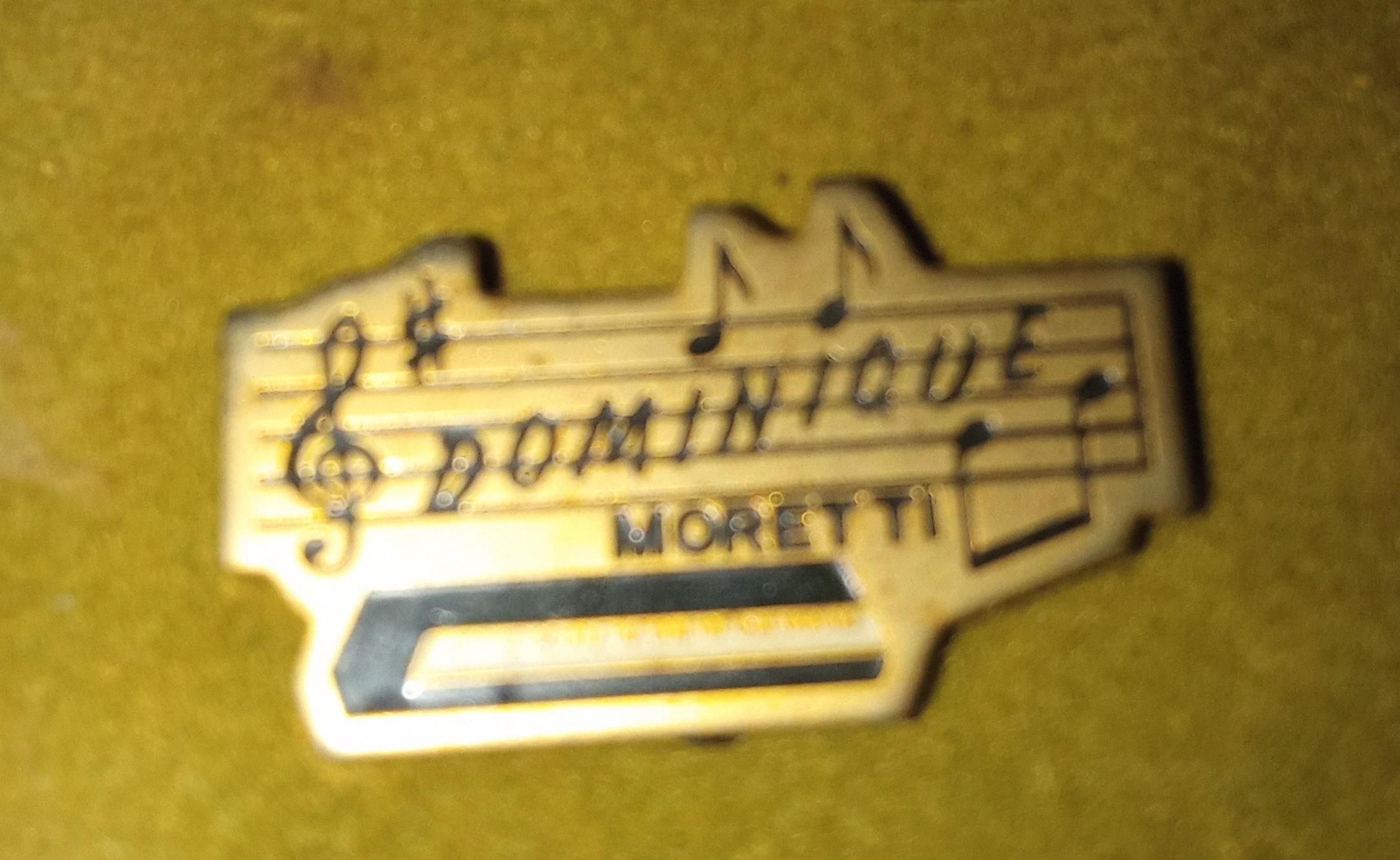 troc de troc pin's avec attache image 0