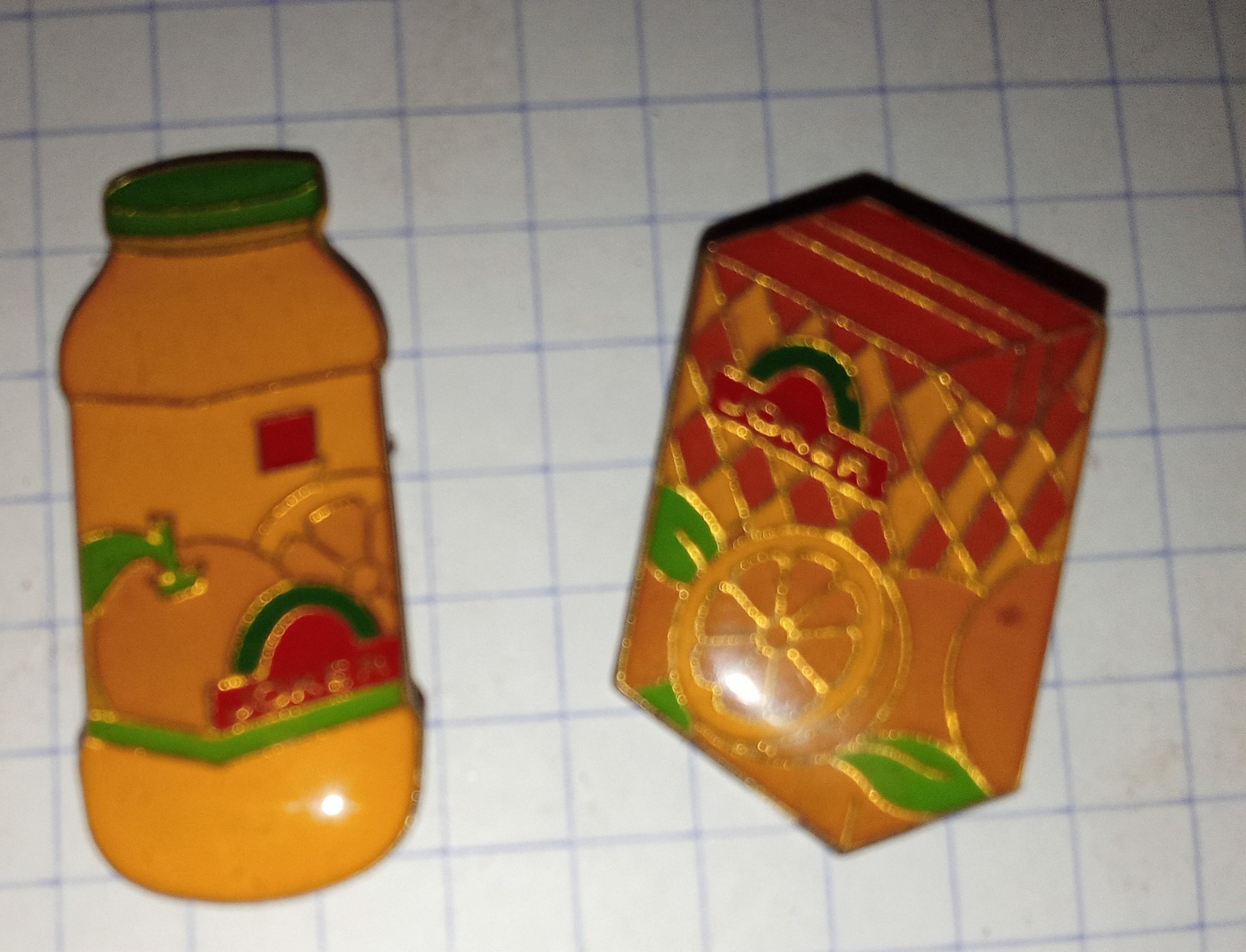 troc de troc 3 pin's jus de fruits avec attache image 0