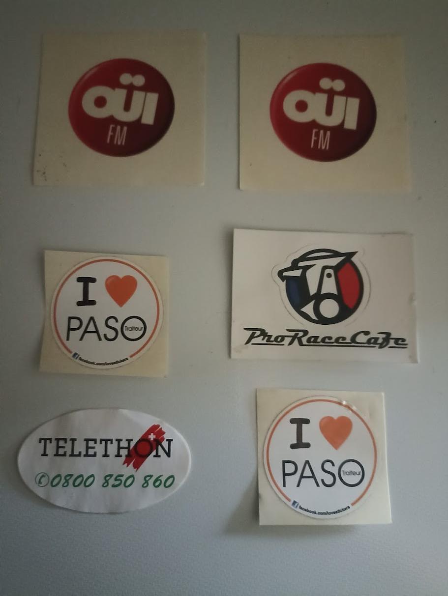 troc de troc lot autocollants image 0