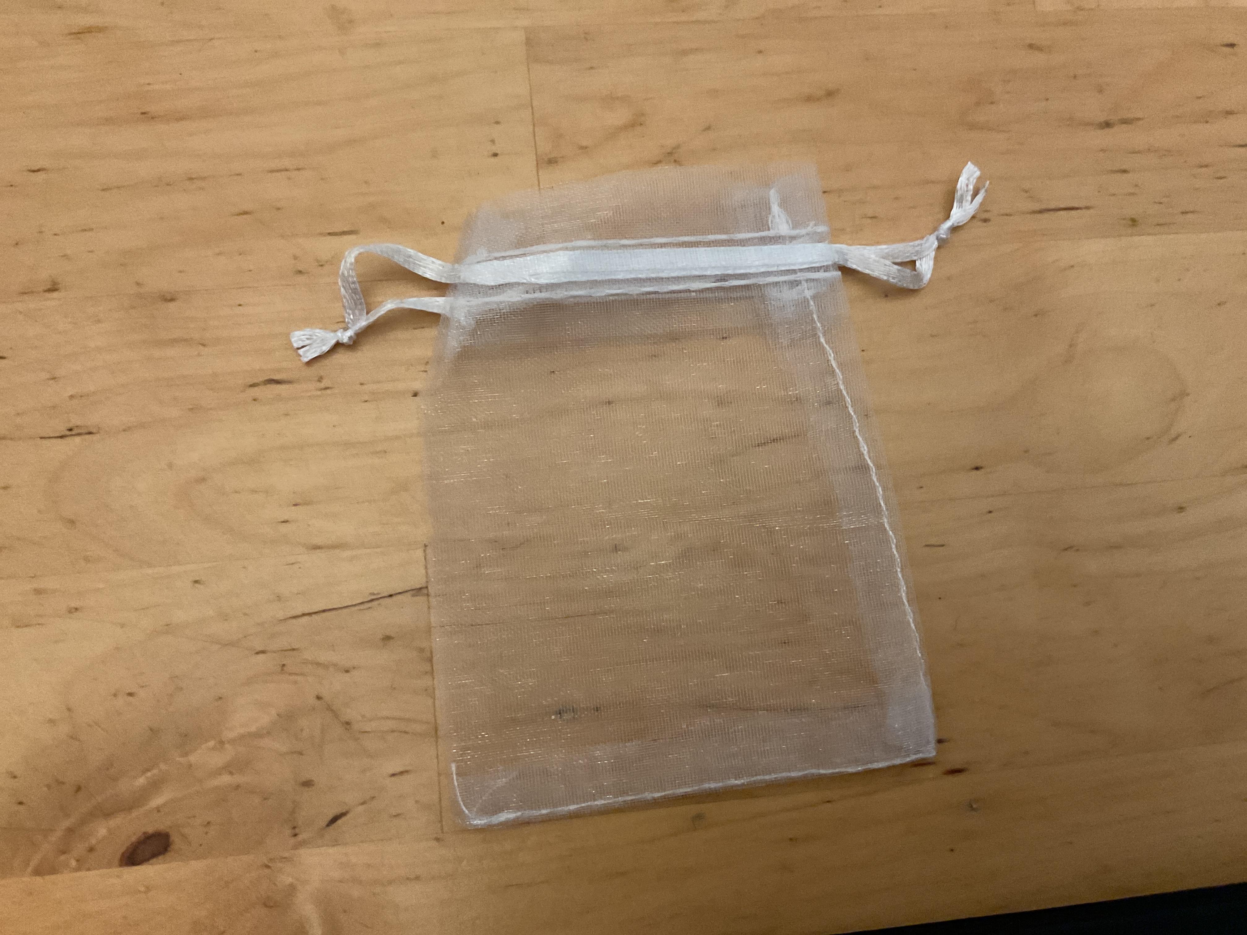 troc de troc pochette organdi image 0