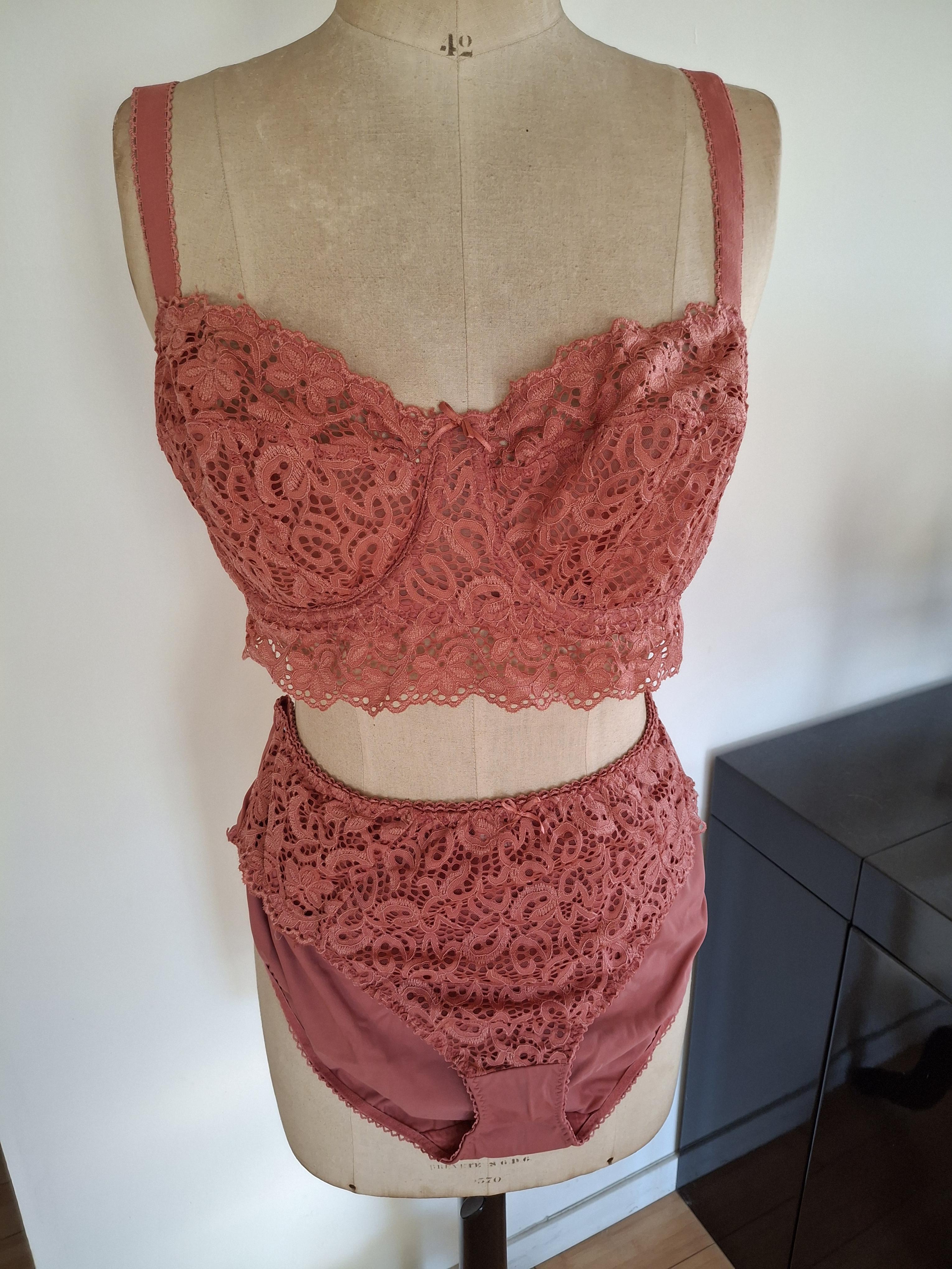 troc de troc ensemble soutien gorge et culotte image 0