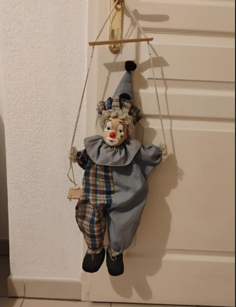 troc de troc clown marionnette de décoration image 0