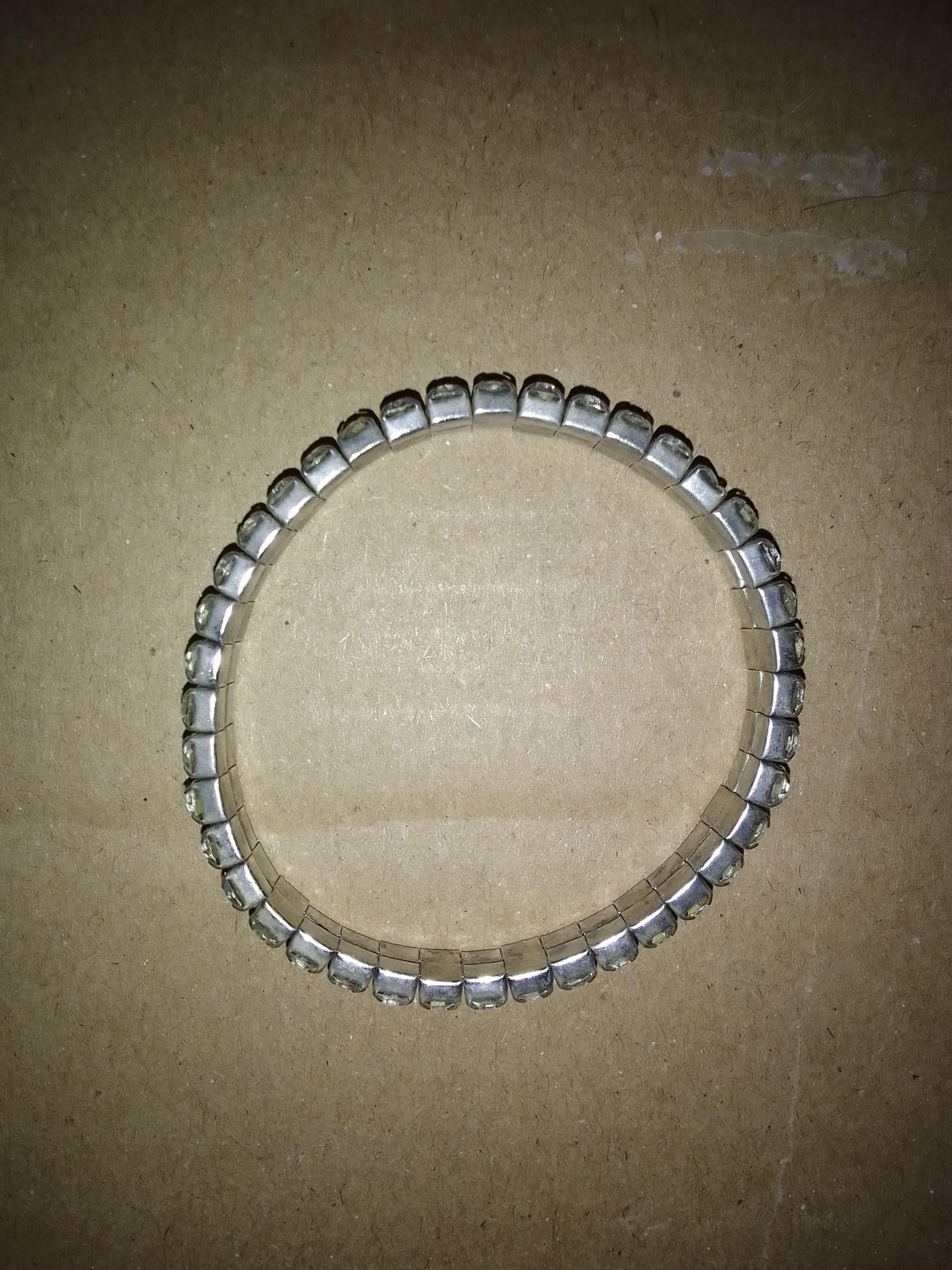 troc de troc bracelet strass élastique bon etat ( marylou) image 1