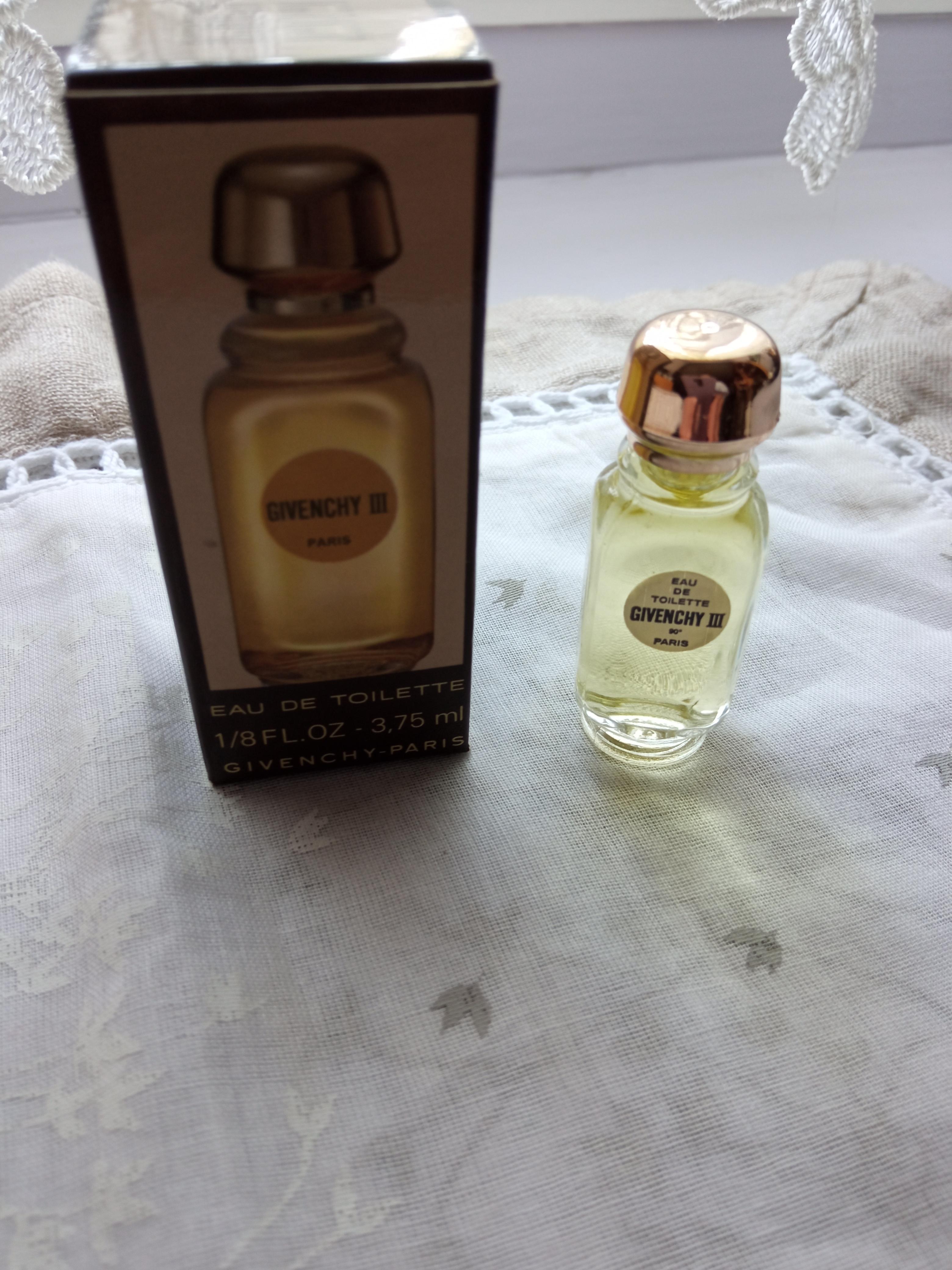 troc de troc reserve miniature givenchy iii image 0