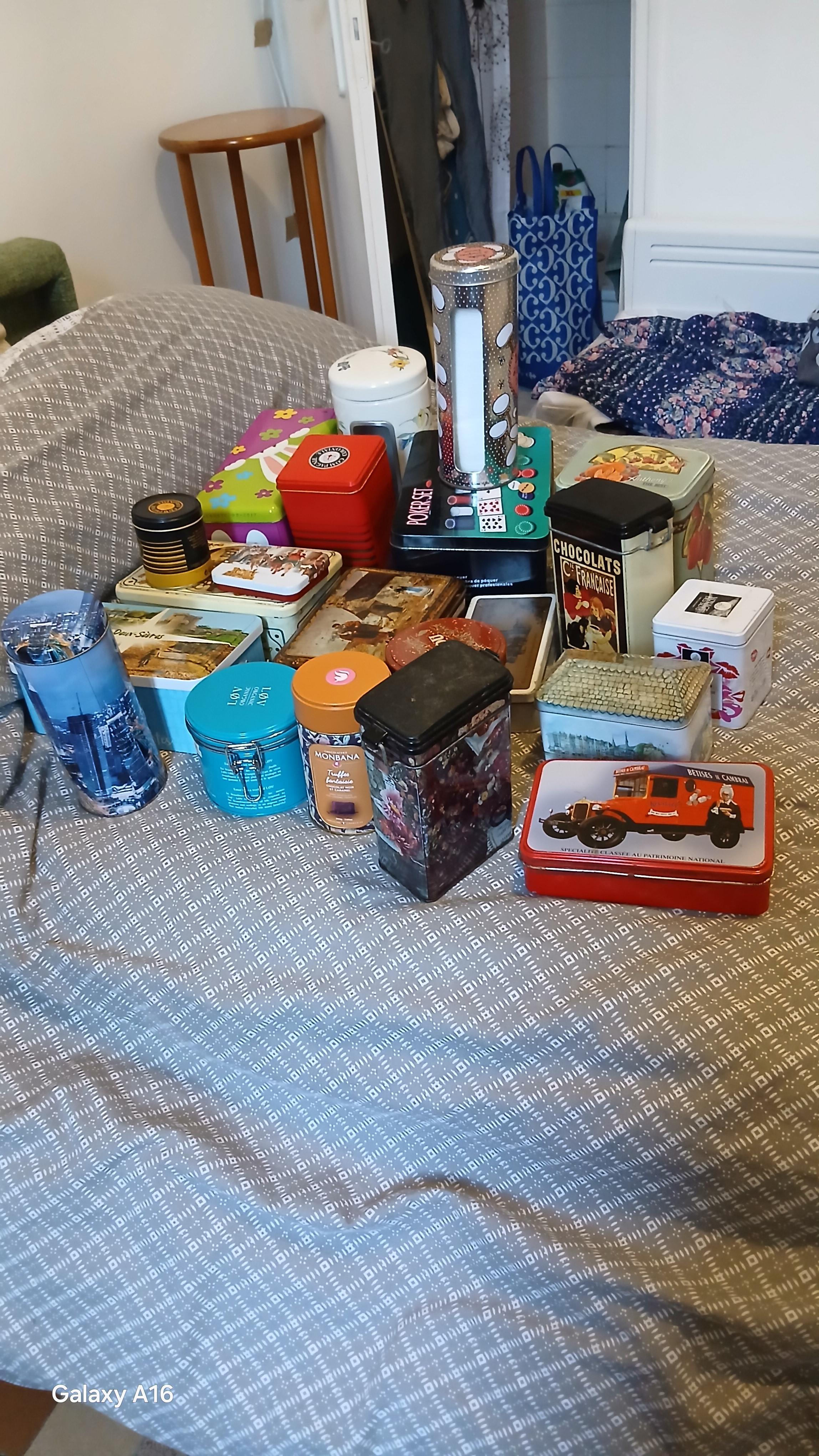 troc de troc lots de boîtes en fer image 0