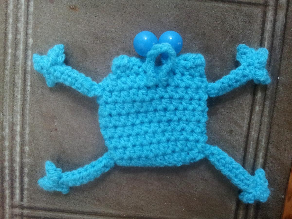 troc de troc petite grenouille-pochette au crochet faite main image 2