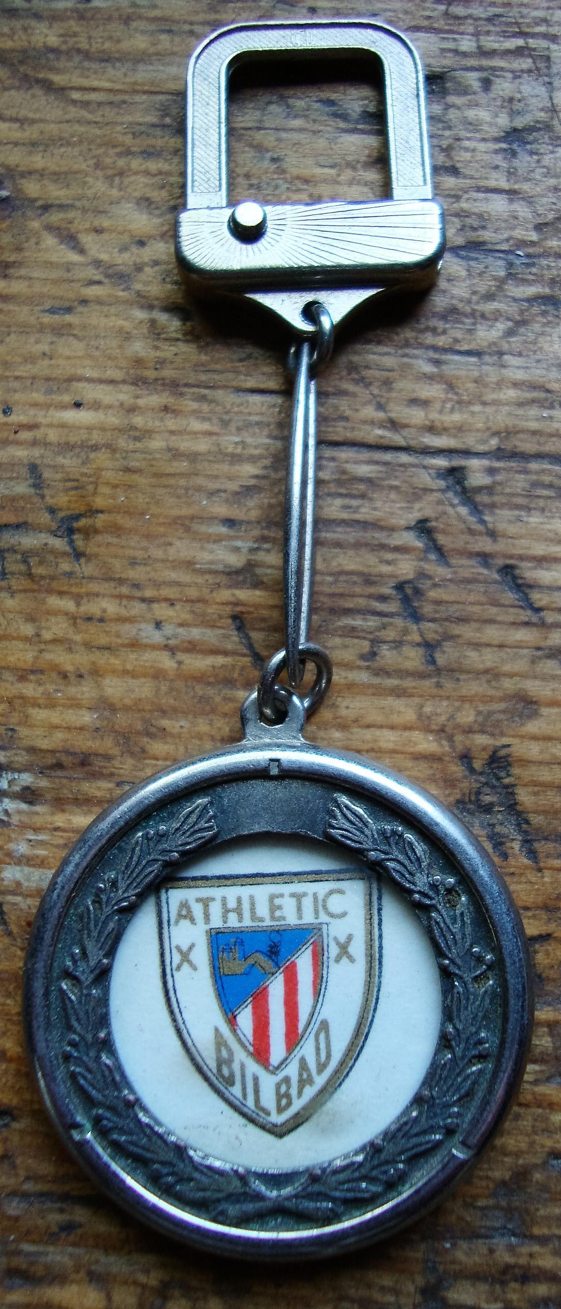 troc de troc porte clés ancien " athletic bibao " image 0