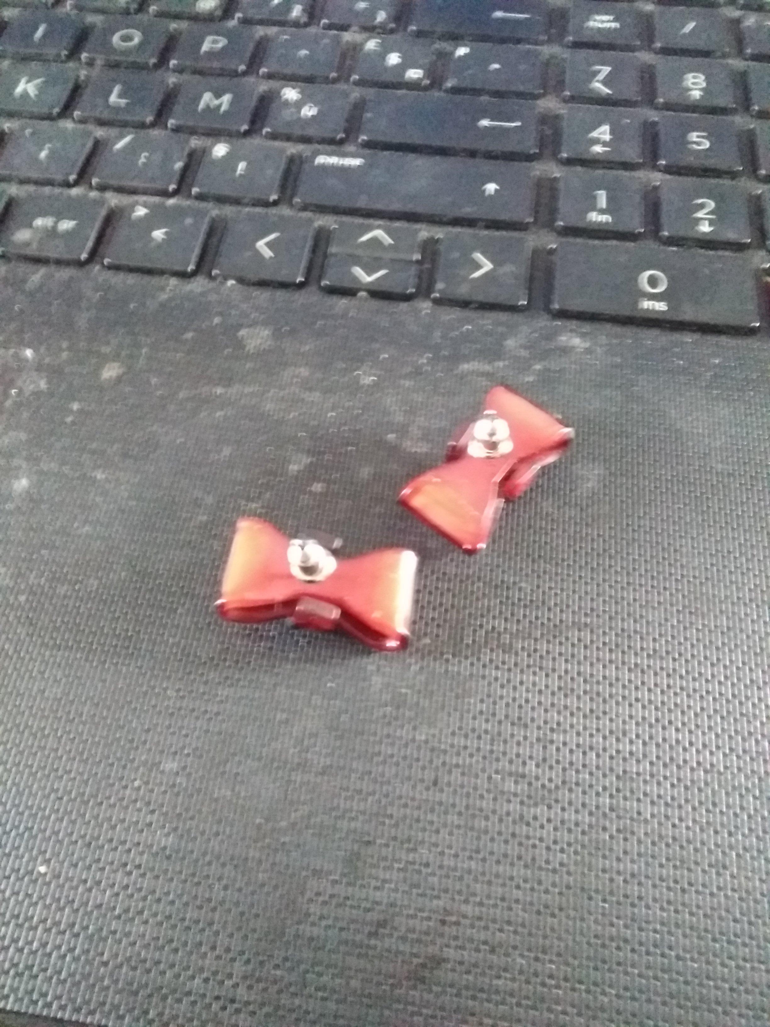 troc de troc boucle d oreille noeud rouge image 1
