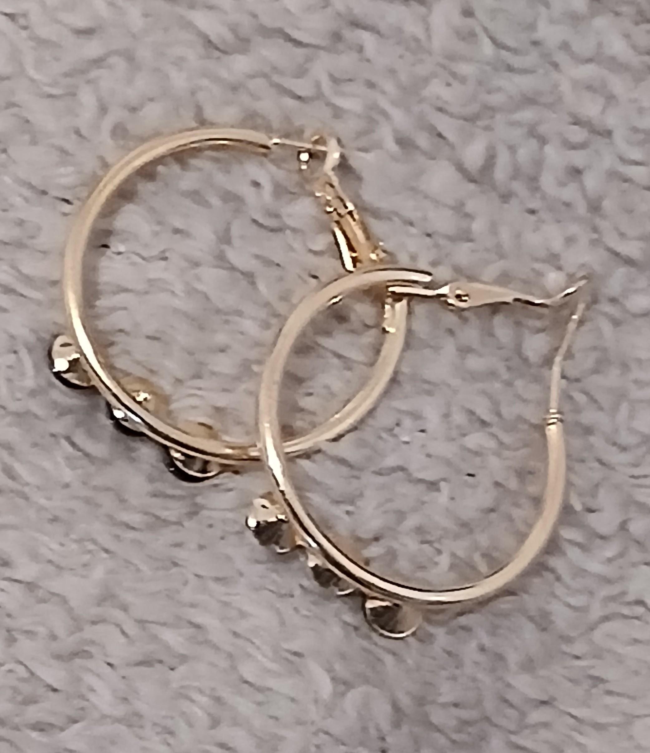 troc de troc une paire de boucle d oreille image 1