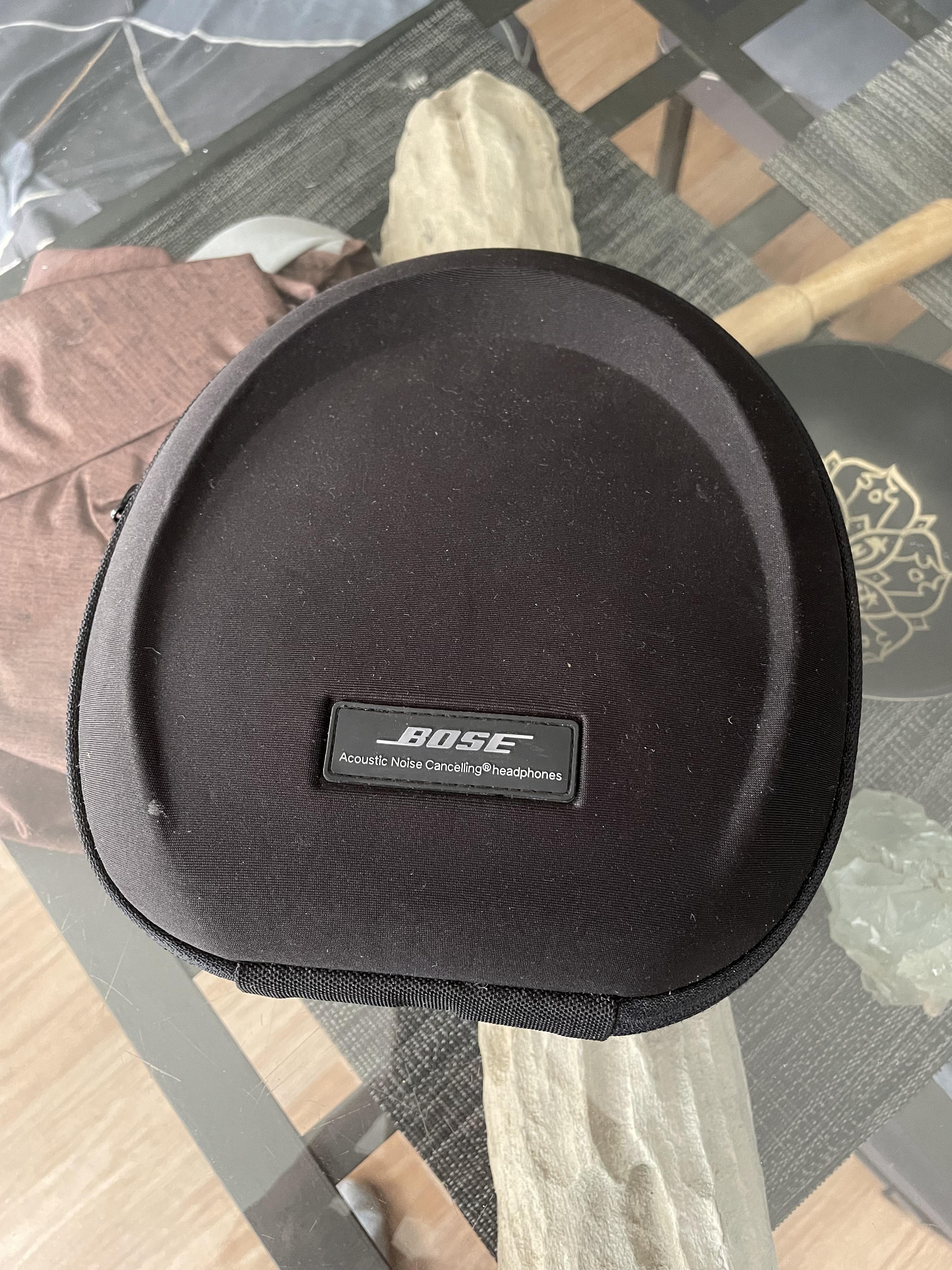 troc de troc casque audio filaire marque bose avec son etui image 0