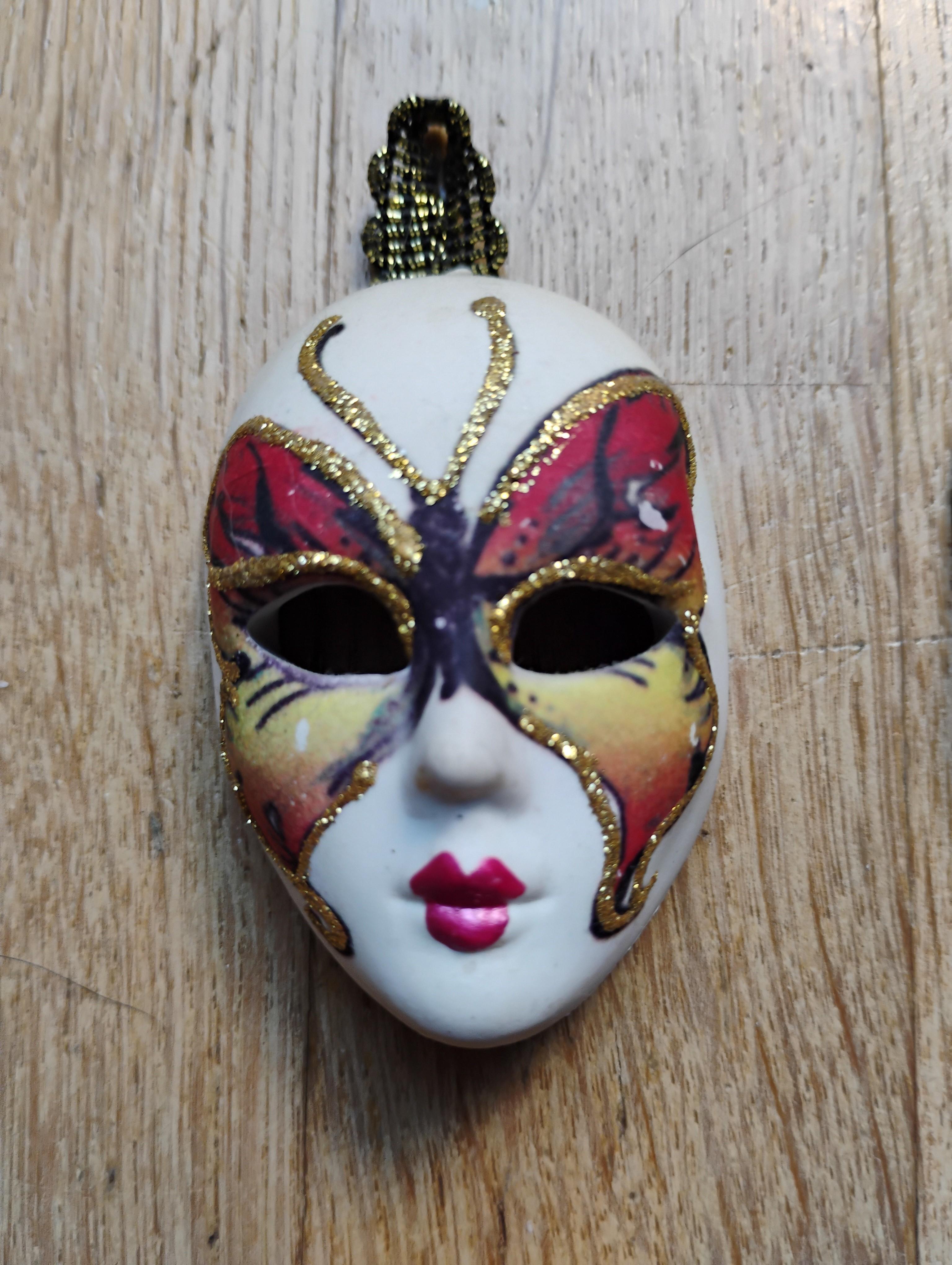 troc de troc peti masque vénitien image 0