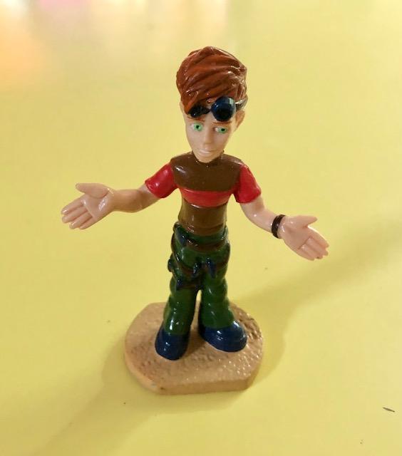 troc de troc figurine mikey 2001 - 8 cm - très bon état image 0