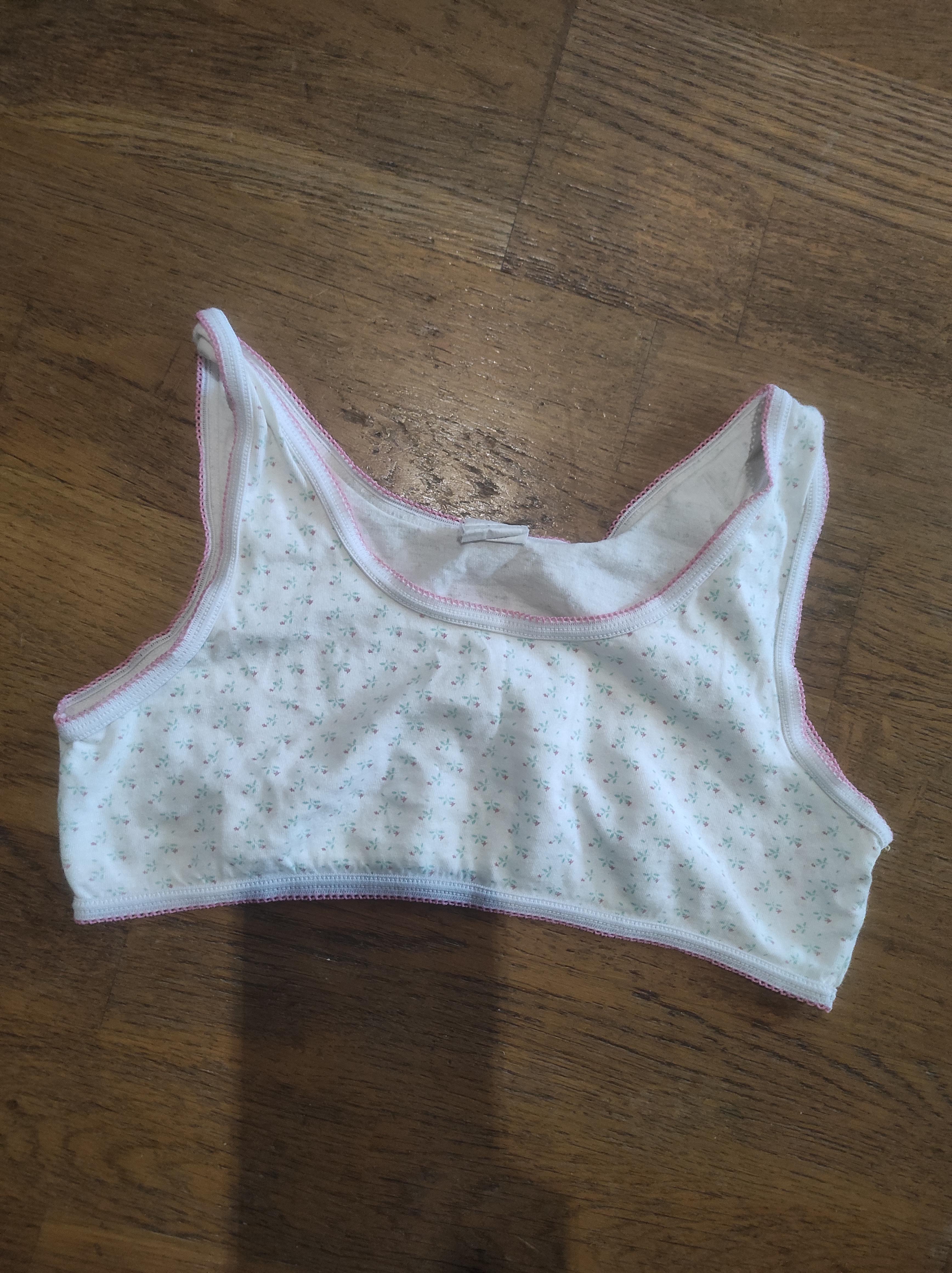 troc de troc brassière 10 ans image 0