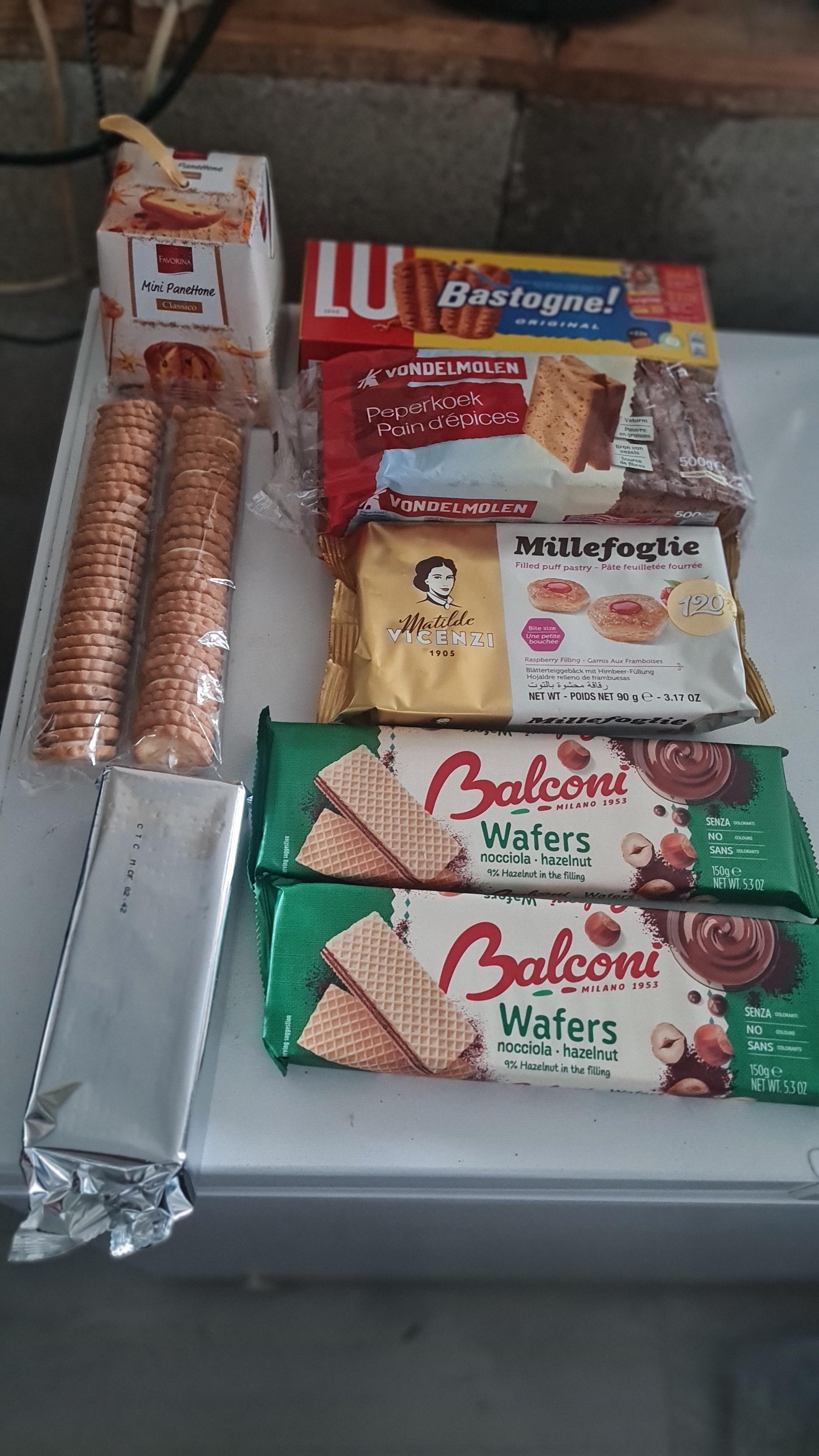 troc de troc lot biscuits réservé aventure image 1