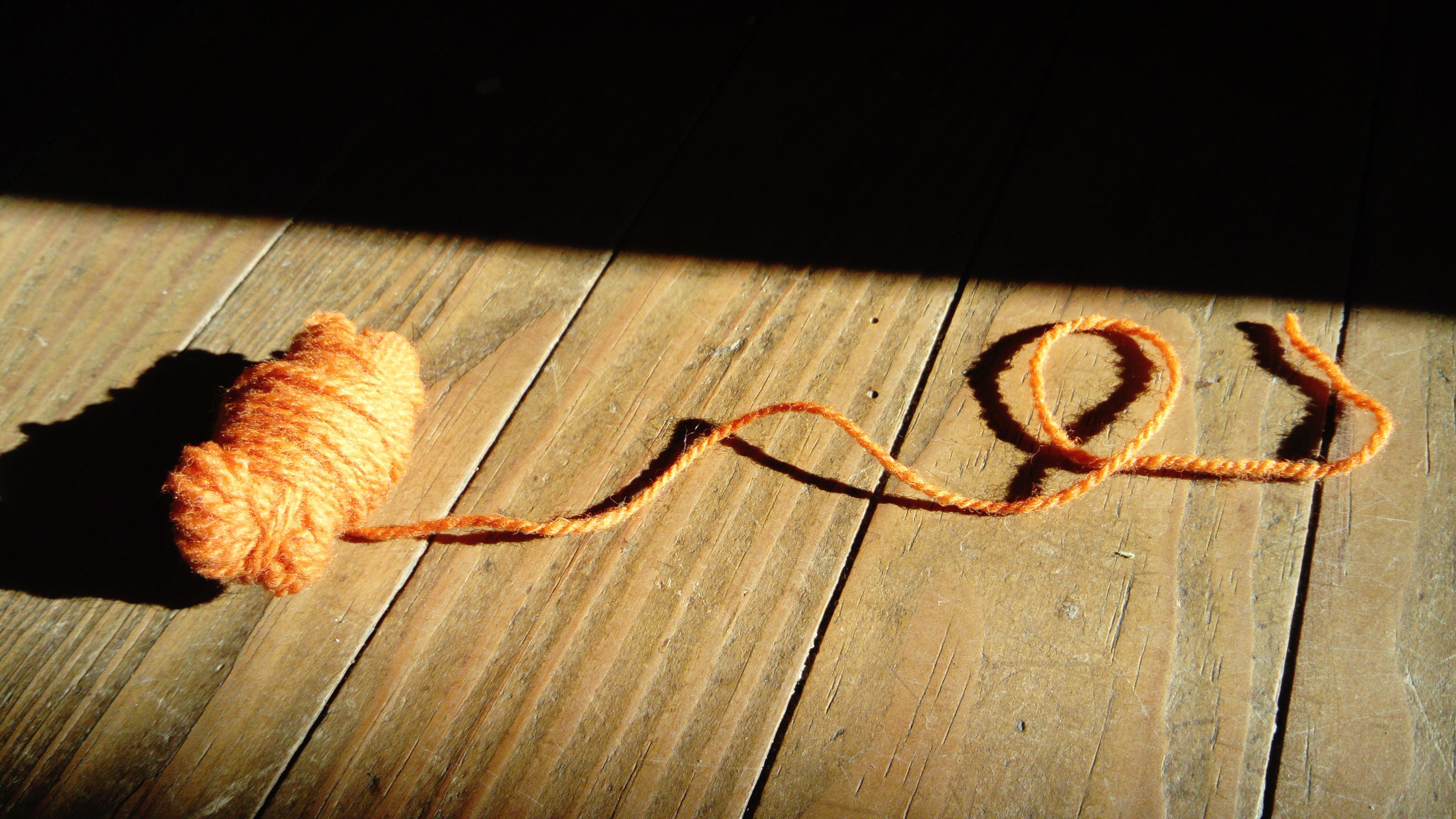 troc de troc fil orange à tricoter image 0