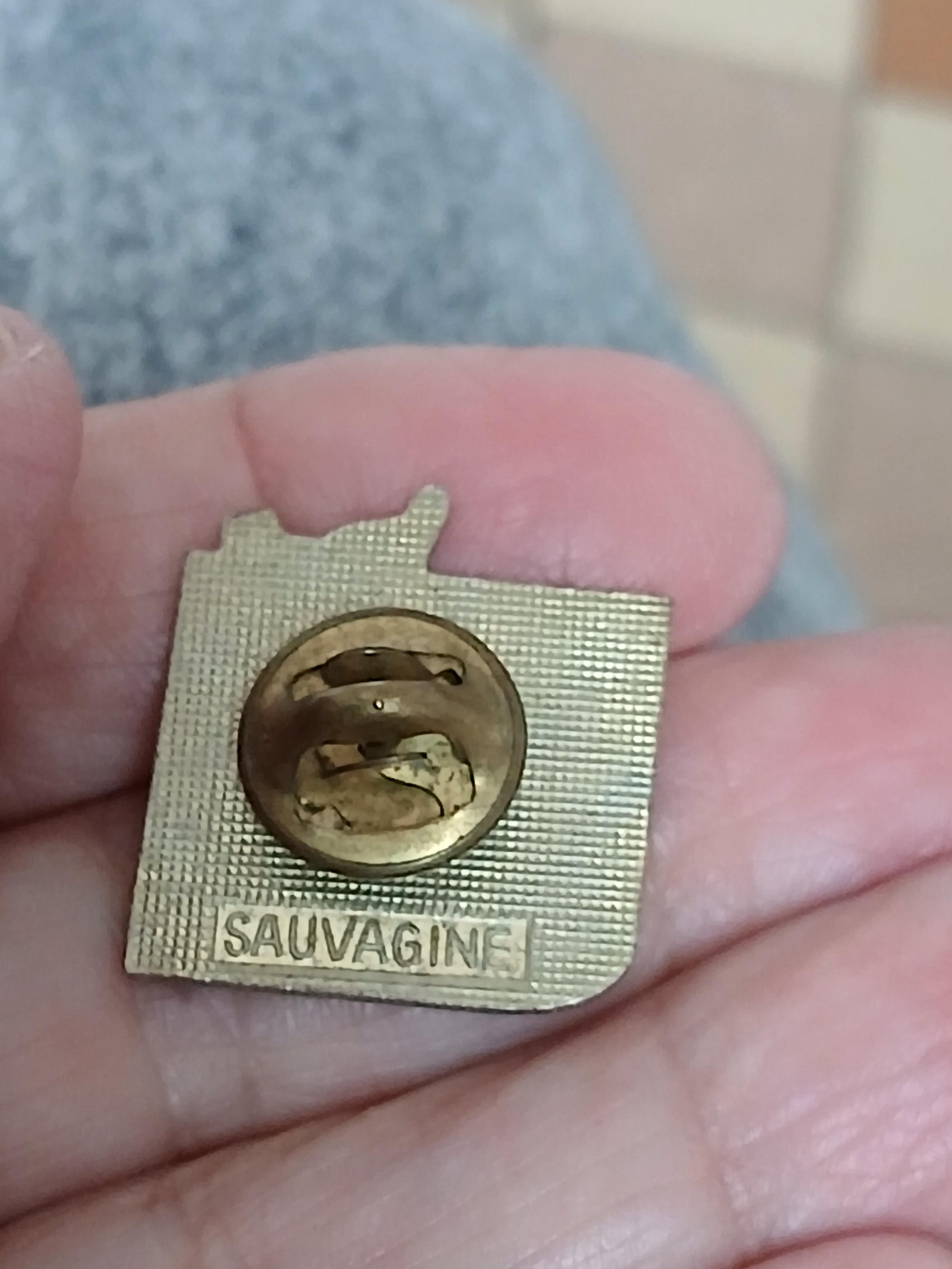 troc de troc reserver sophie  un pins image 1