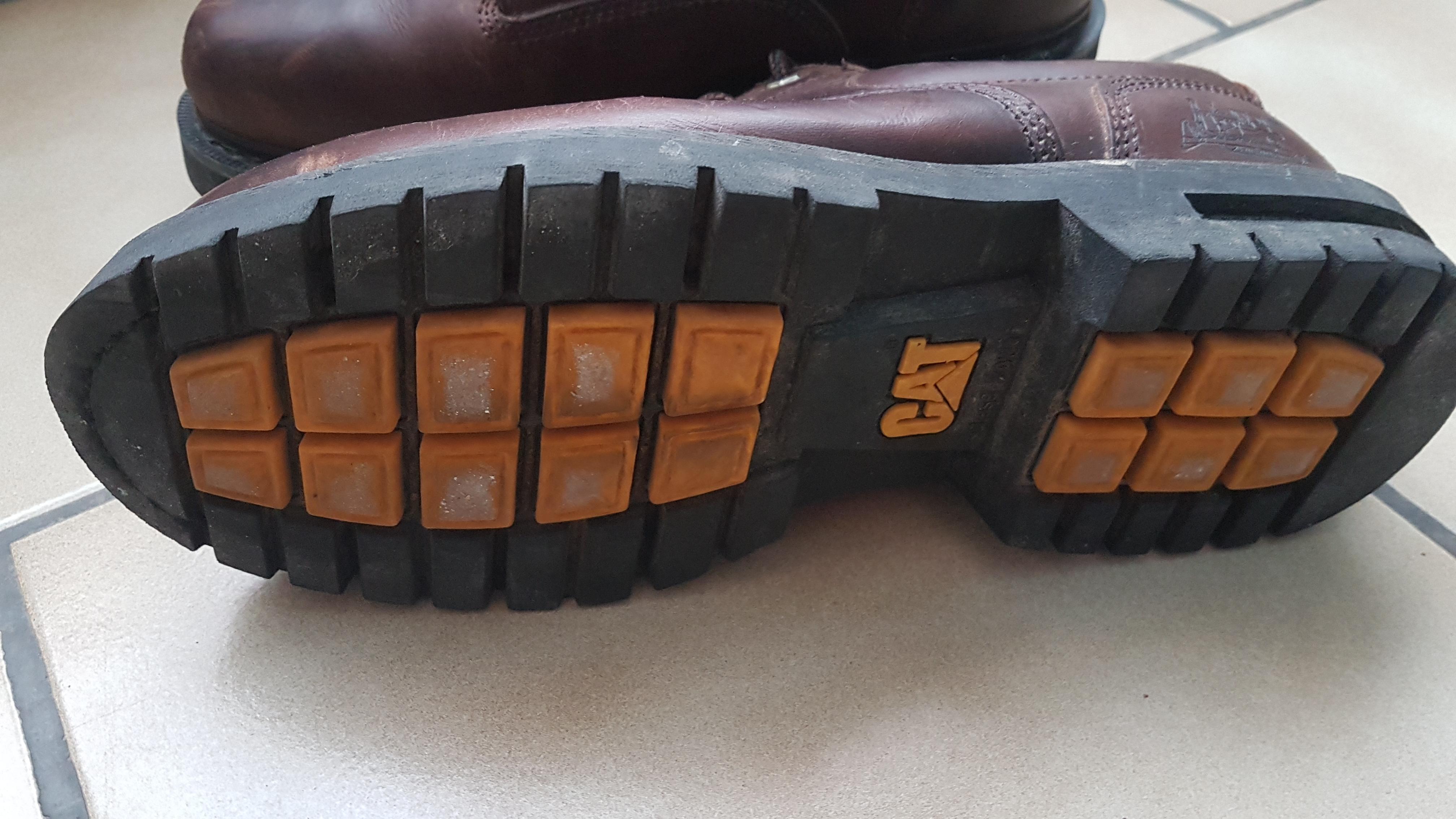 troc de troc chaussures homme caterpillar taille 43 réservé calinou02 image 2