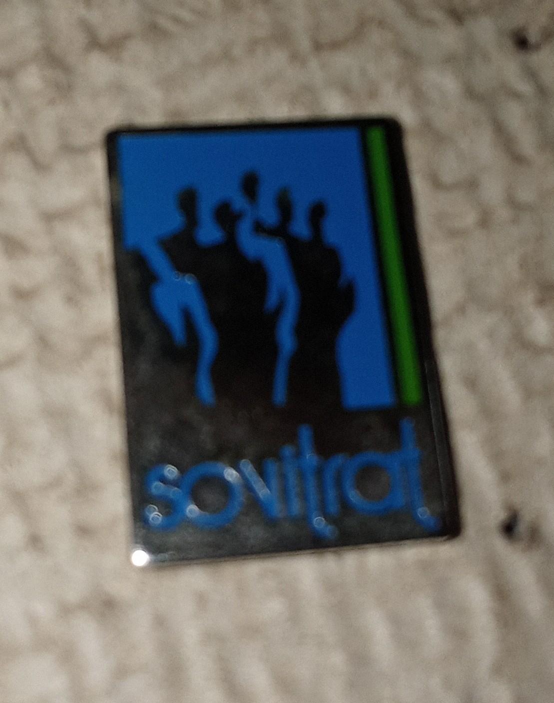 troc de troc pin's sans attache image 0