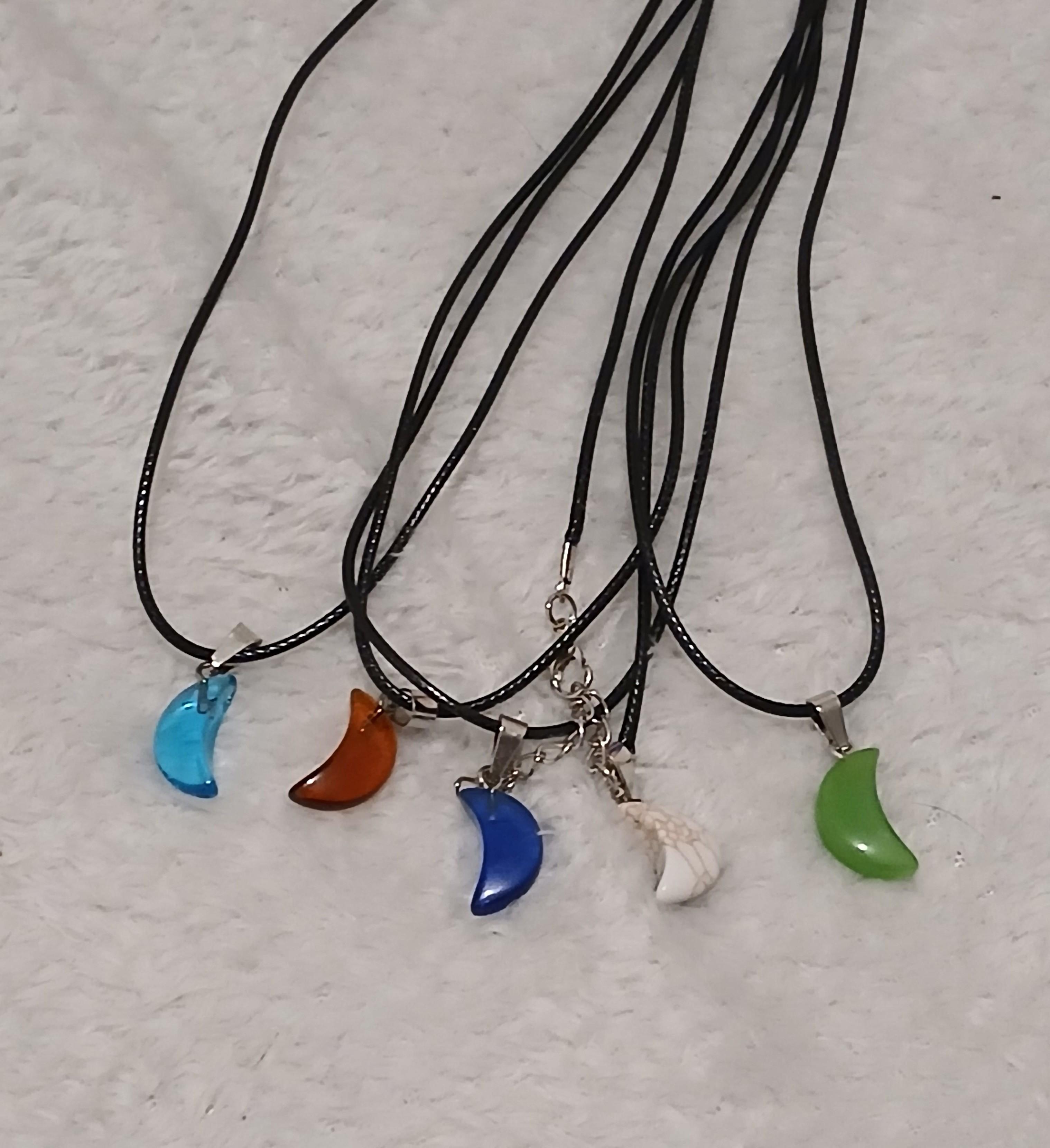 troc de troc reserver sophie  lots de colliers image 1