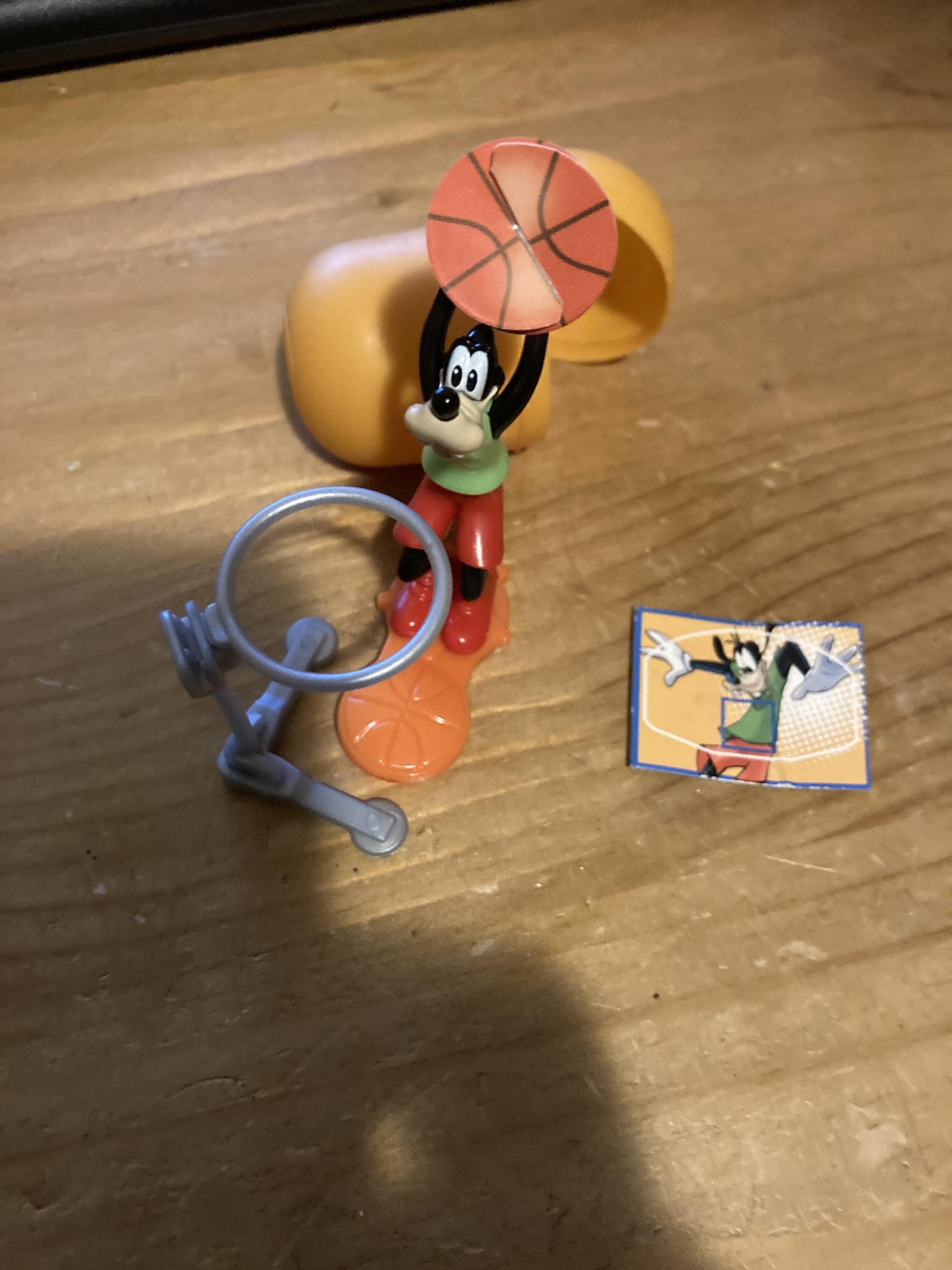 troc de troc réservé jouet kinder dingo basket image 0