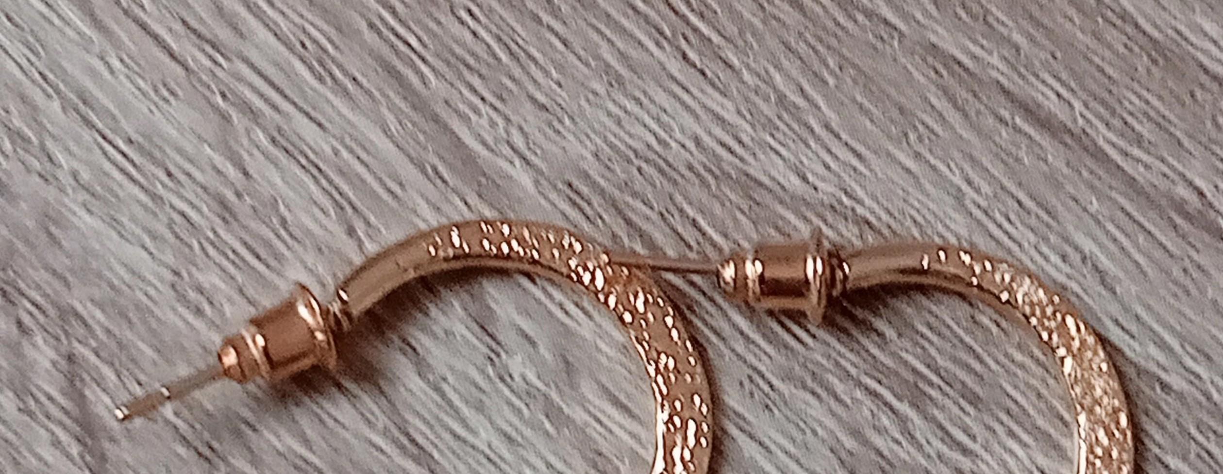 troc de troc boucle d'oreille femme image 1