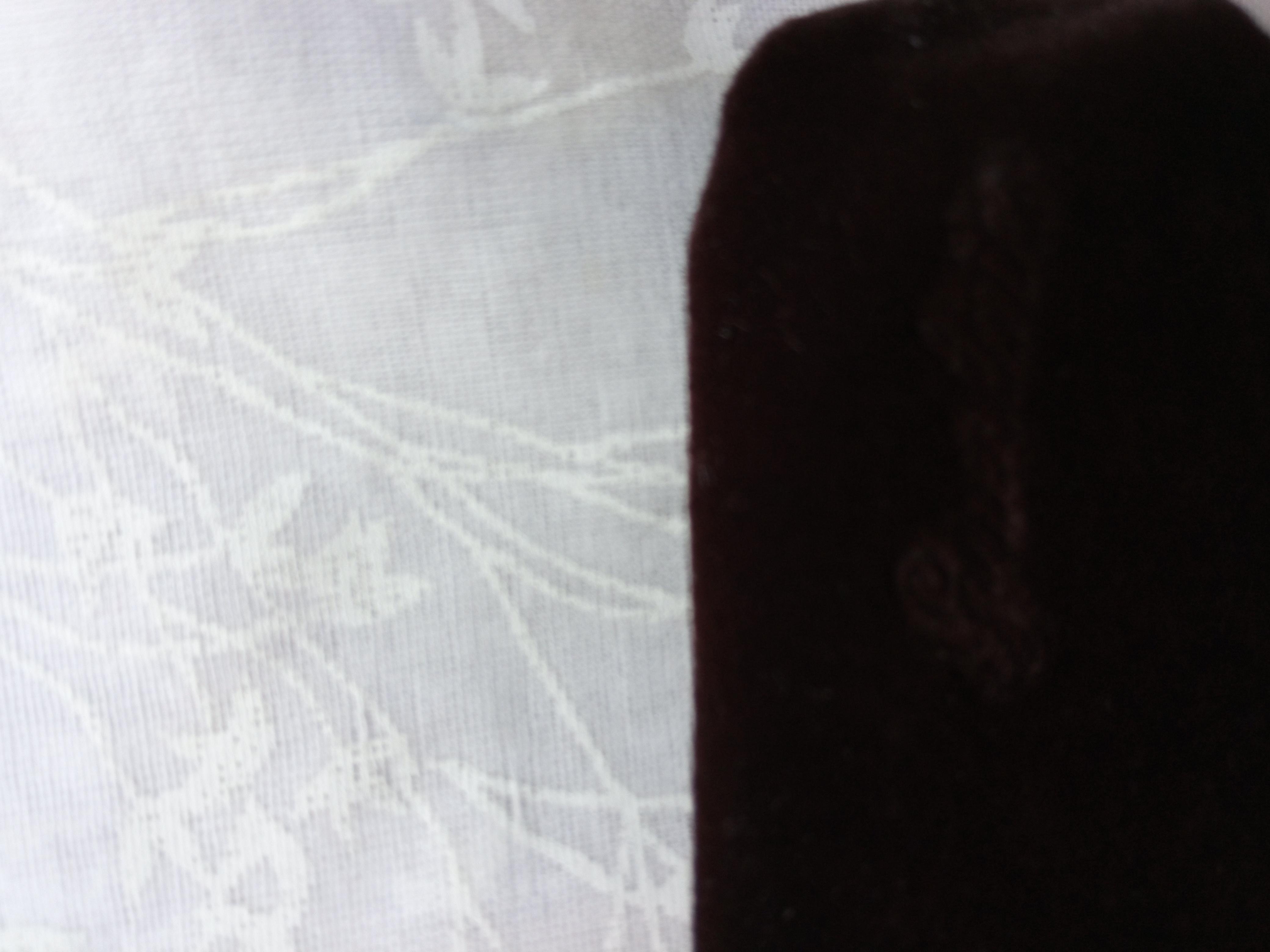 troc de troc etui en velours guerlain pour rouge à lévre image 1