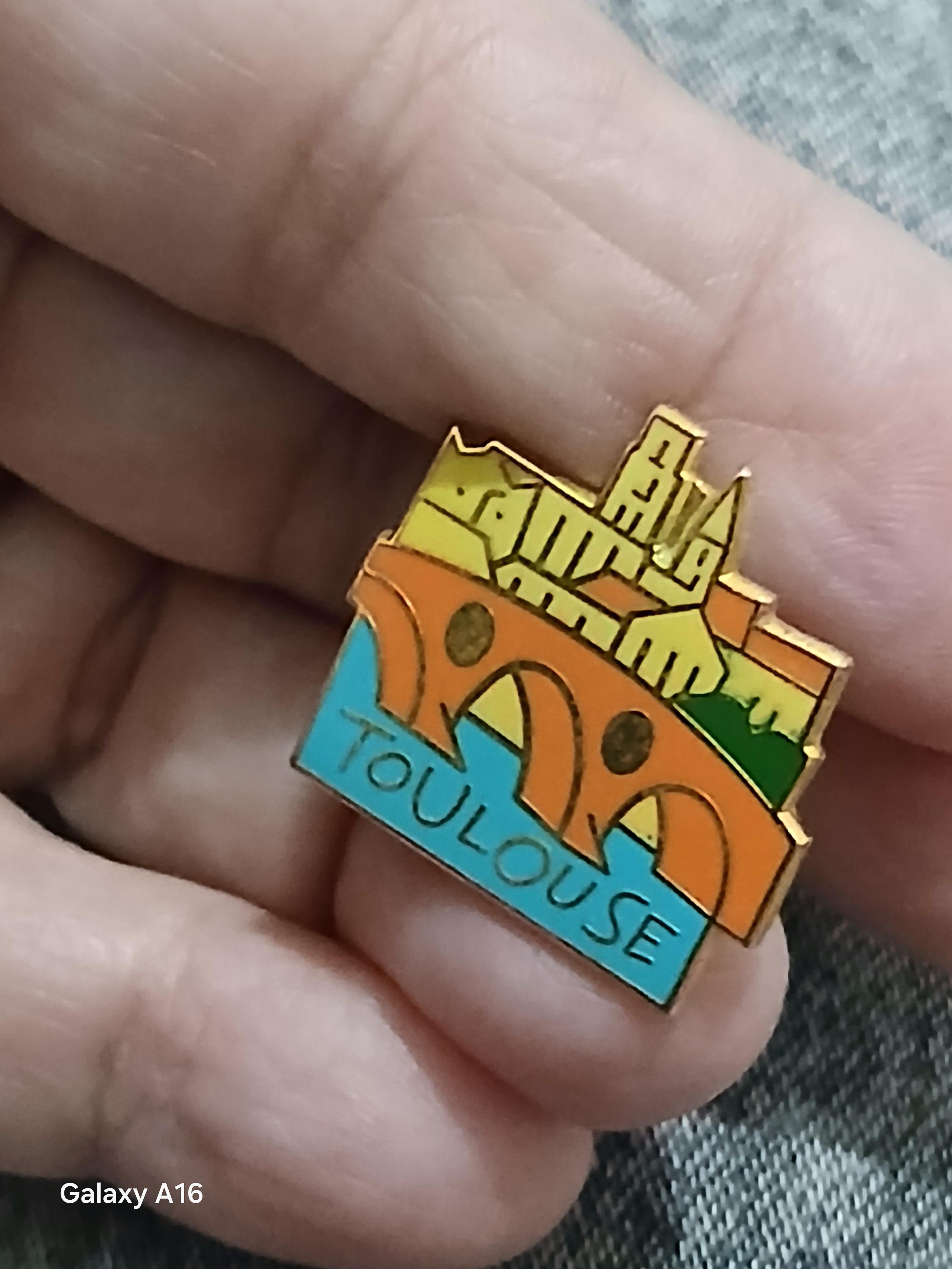 troc de troc un pins image 1
