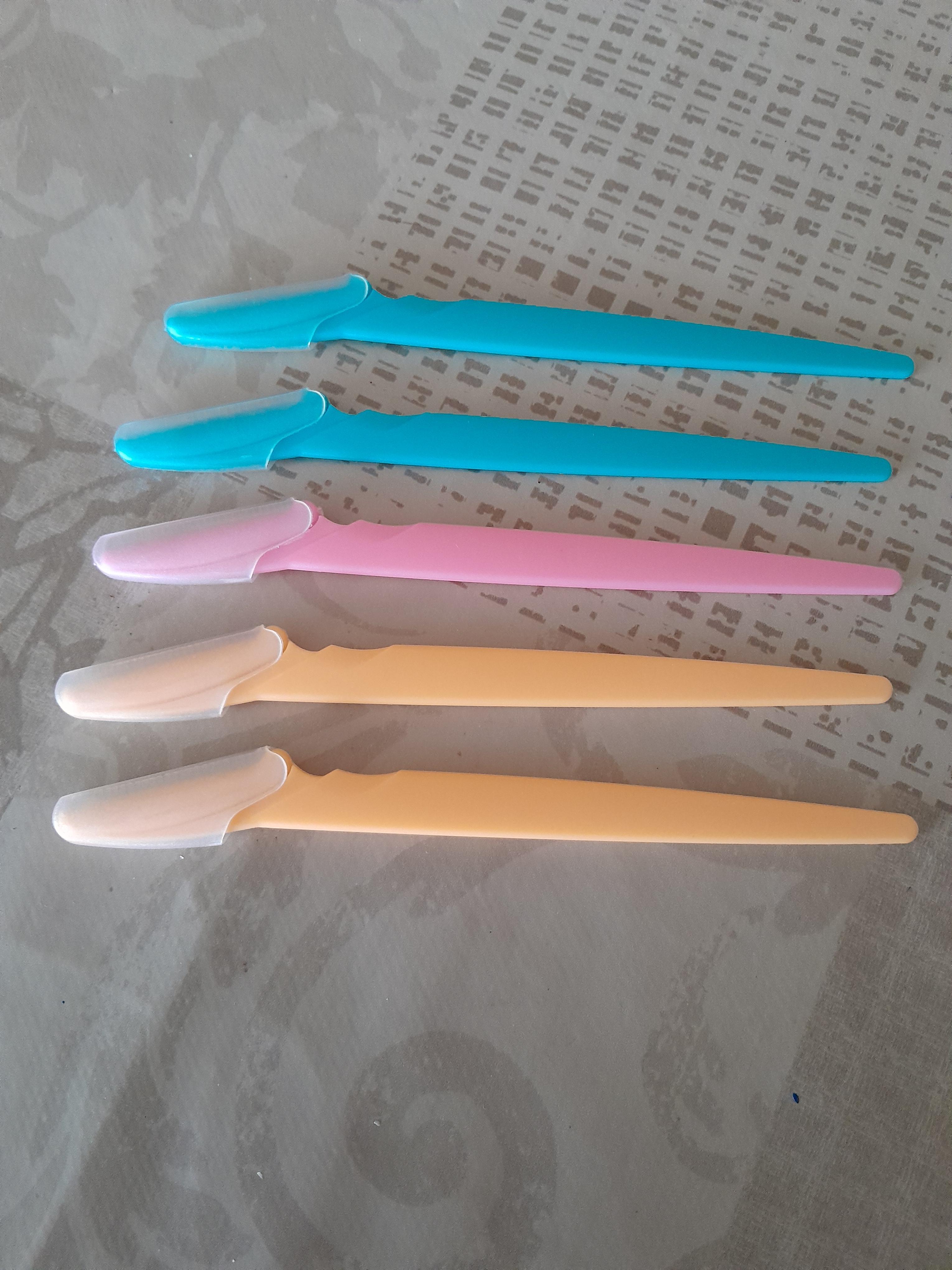 troc de troc 5 rasoirs pour sourcils neuf image 1