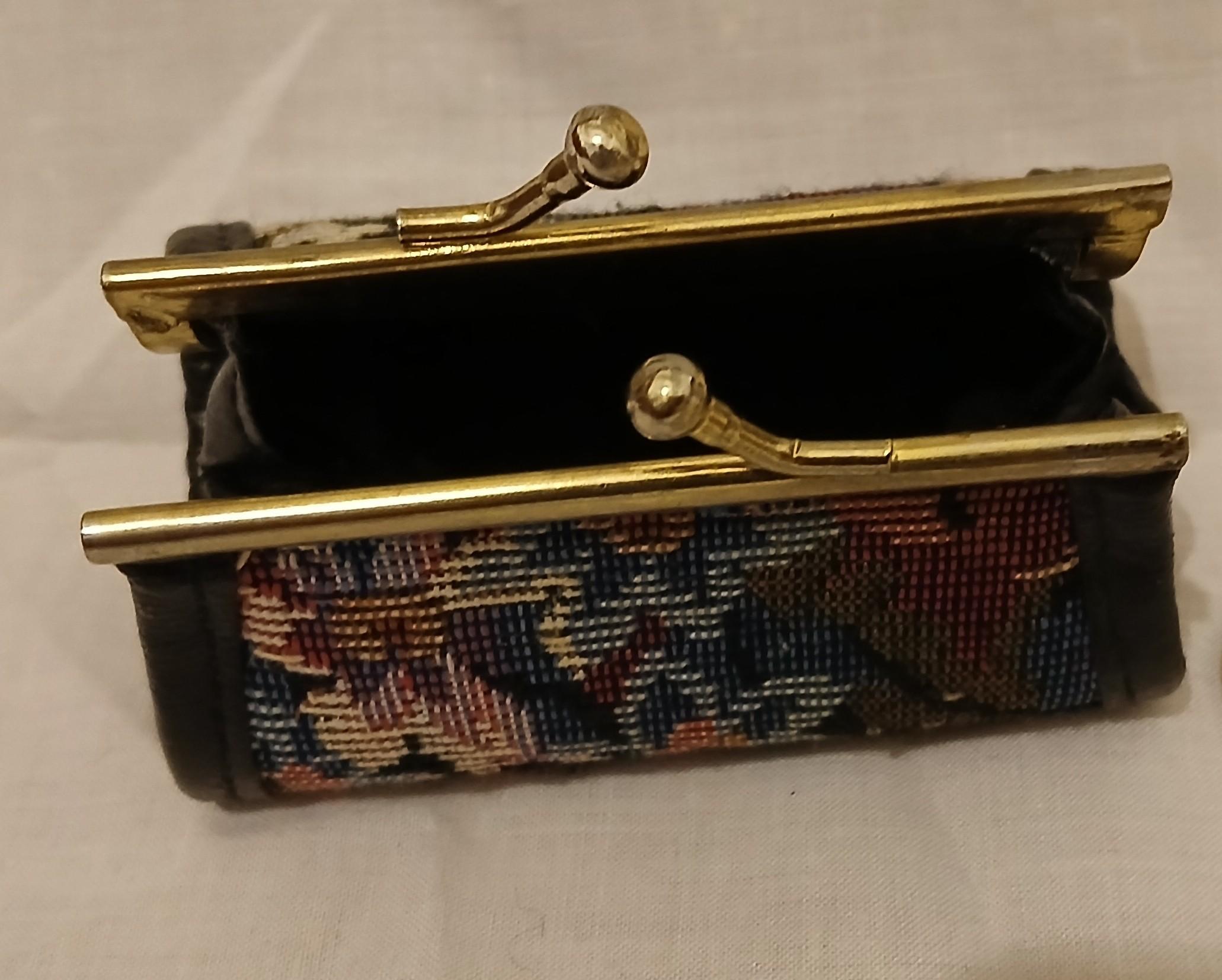 troc de troc petit porte monnaie tissé. image 2