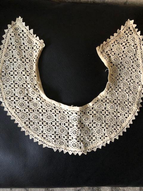 troc de troc tour de cou dentelle vintage écru image 0