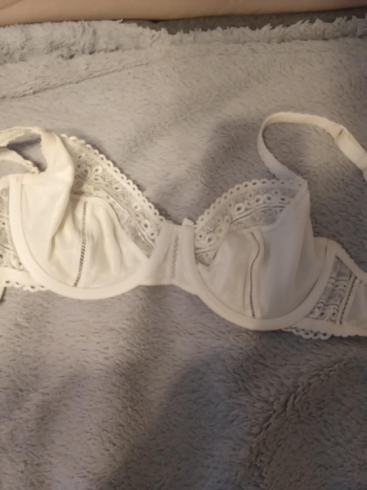 troc de troc soutien gorge blanc taille  75 bonnet b tres bon etat image 0